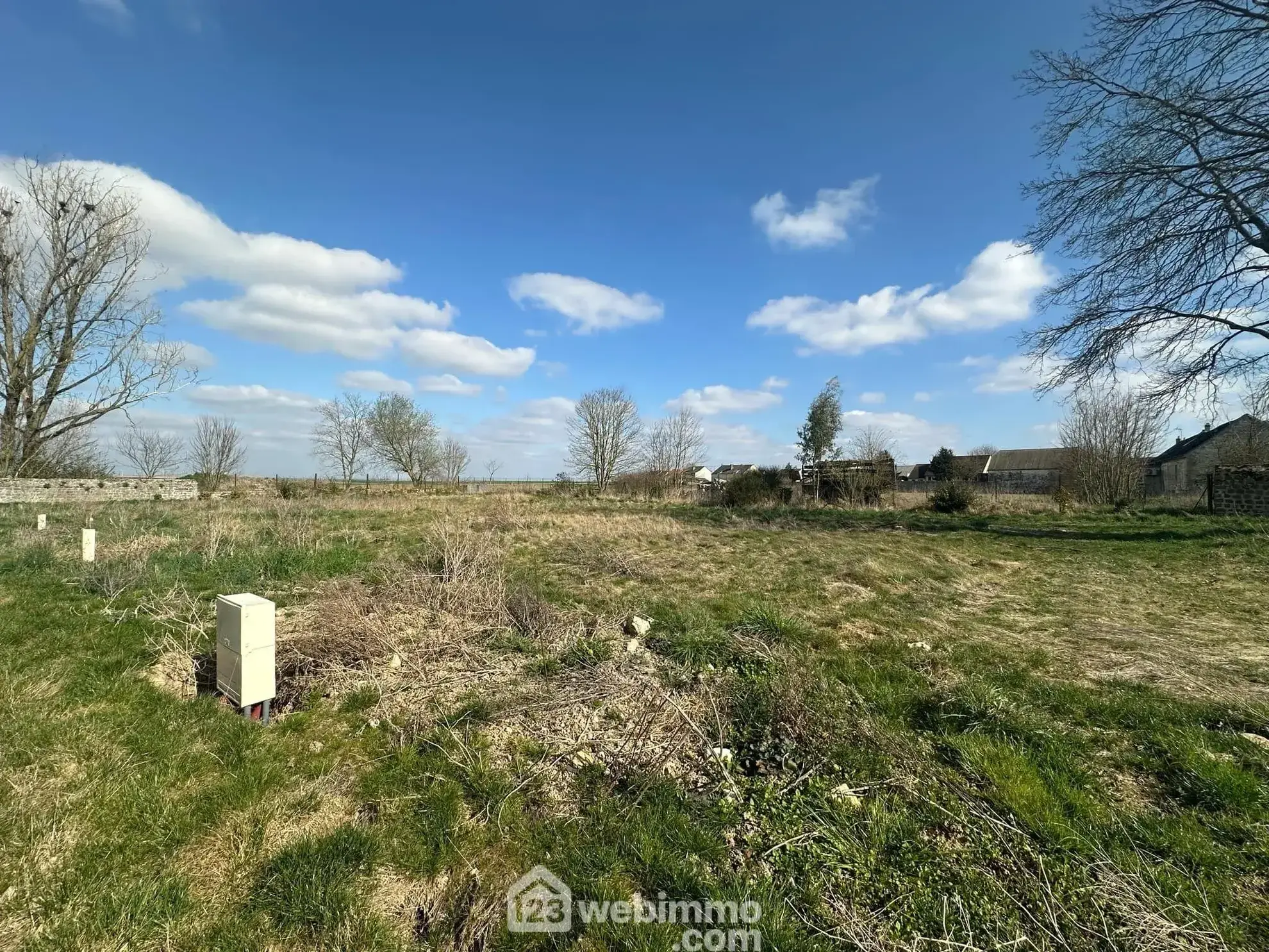 Terrain constructible de 648 m² à Monceau-le-Waast, secteur prisé 