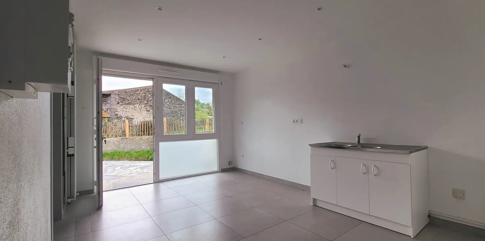 Maison à Sayat de 130 m² avec gîte et potentiel locatif élevé 