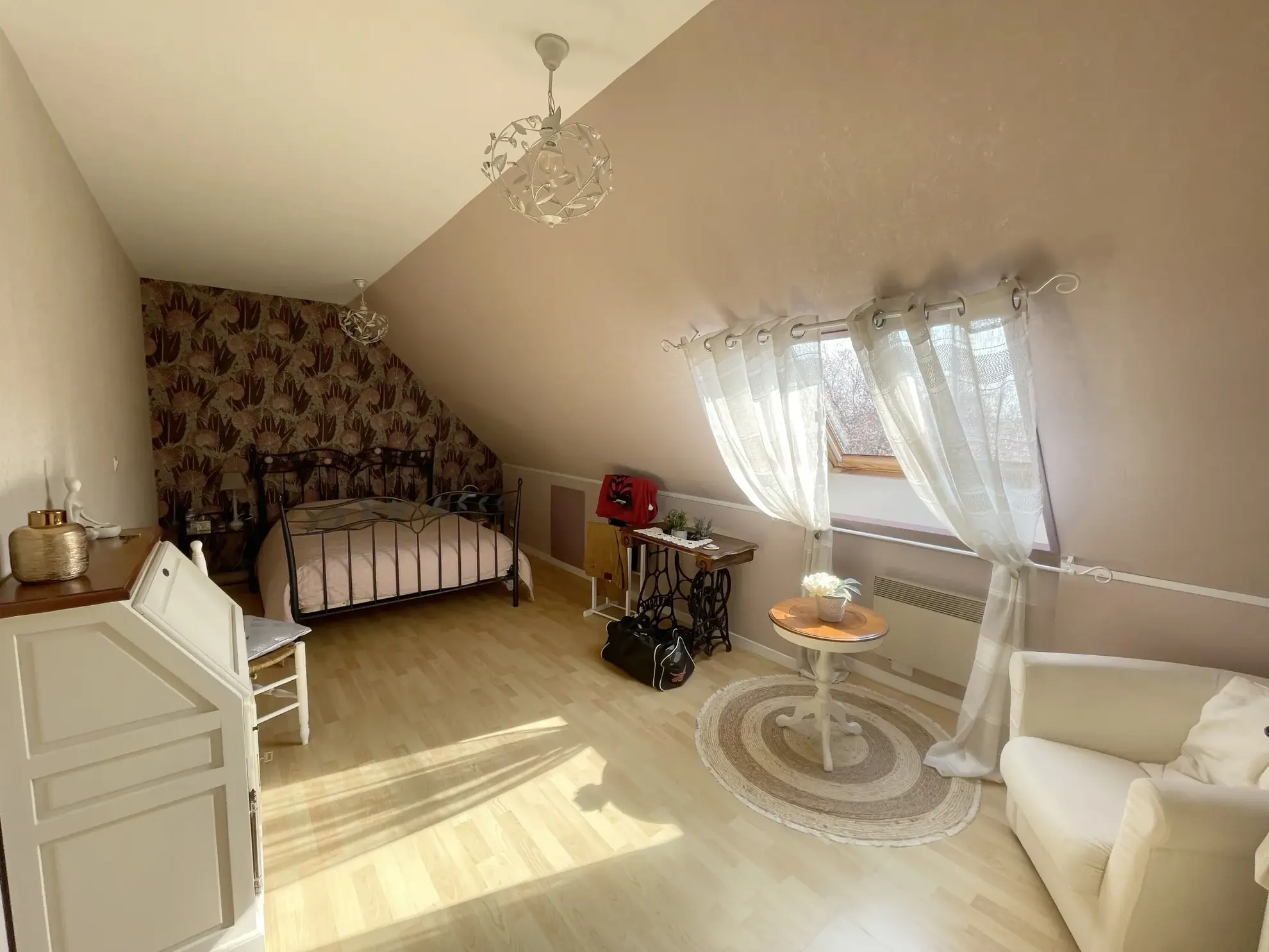 Maison à vendre à Savigné-L'Évêque avec 3 chambres et jardin 