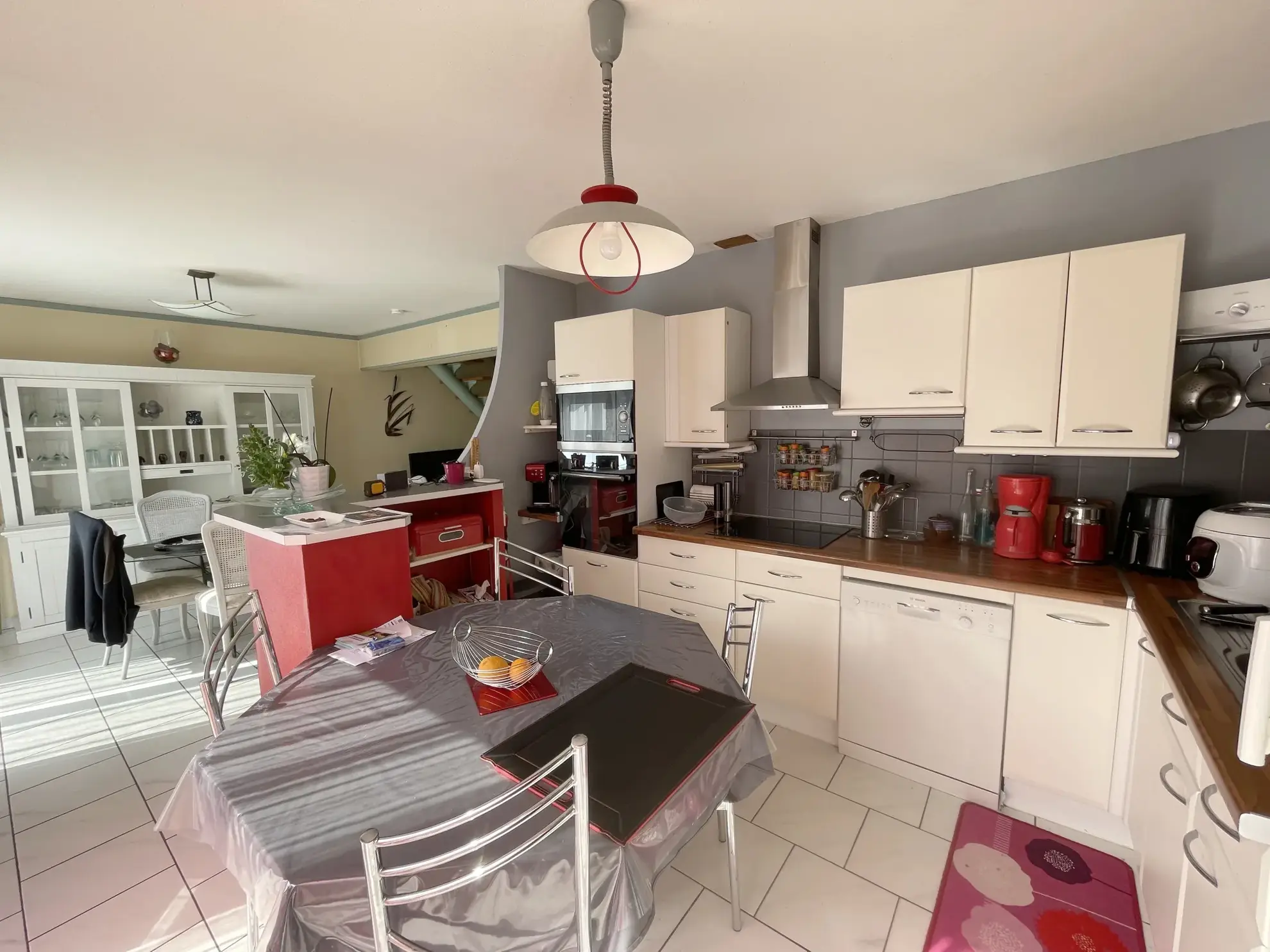 Maison à vendre à Savigné-L'Évêque avec 3 chambres et jardin 