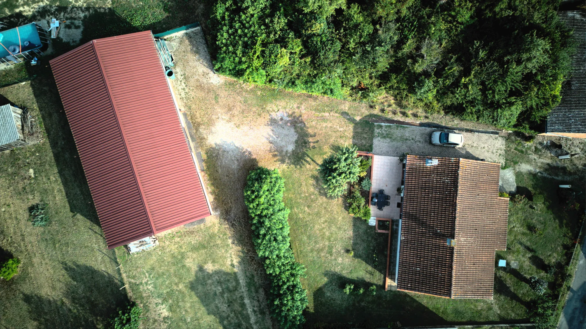 Vente d'un ensemble immobilier avec maison et local d'activités à Grazac