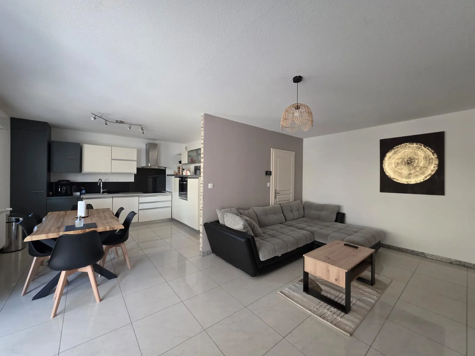 Vente d'un appartement spacieux de 80m² avec terrasse et garage à Brunstatt-Didenheim 