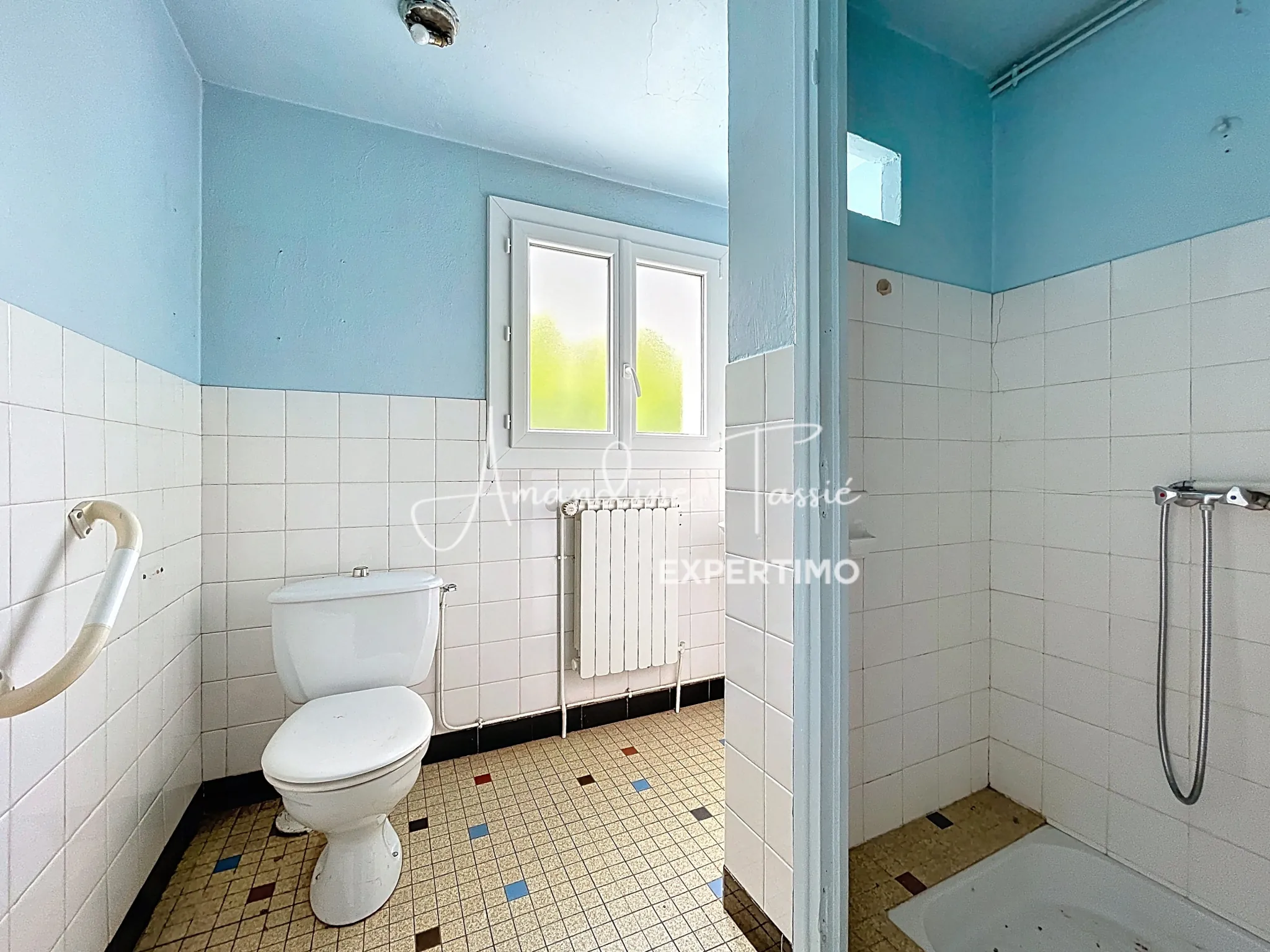 Maison à rénover de 60 m² avec grand terrain et dépendances à Millau 