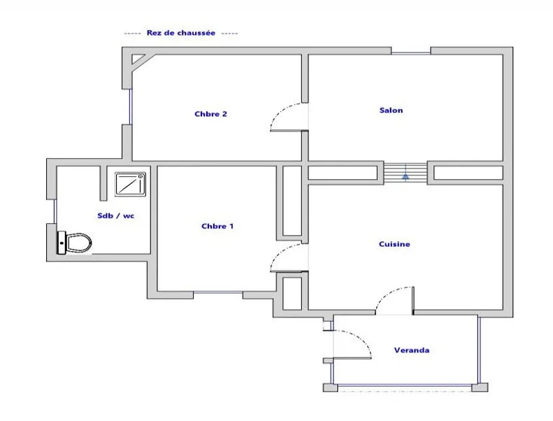 Maison à rénover de 60 m² avec grand terrain et dépendances à Millau 