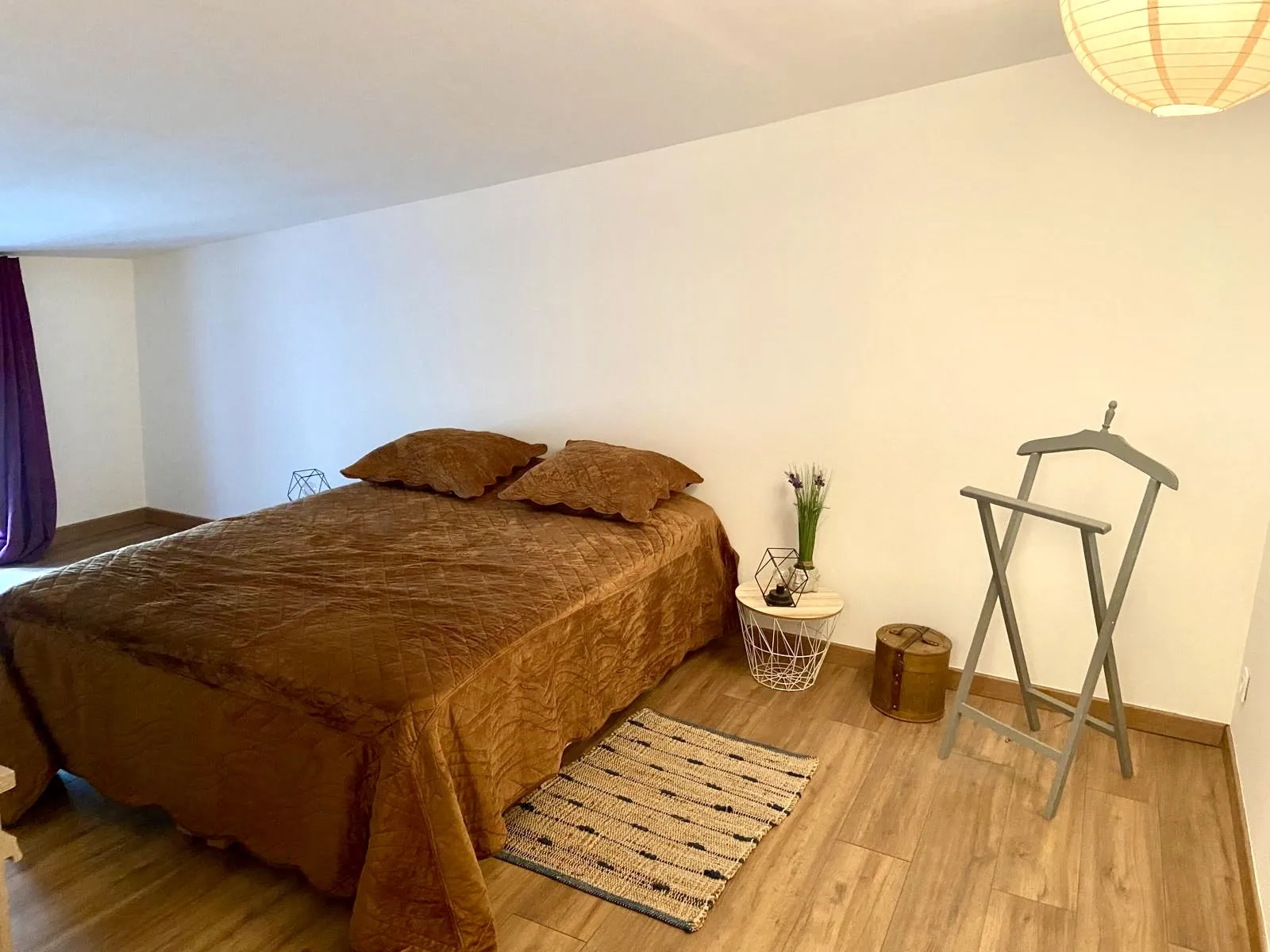 Investissez dans une maison de village avec 3 appartements meublés à Saint-Marcel-lès-Sauzet 