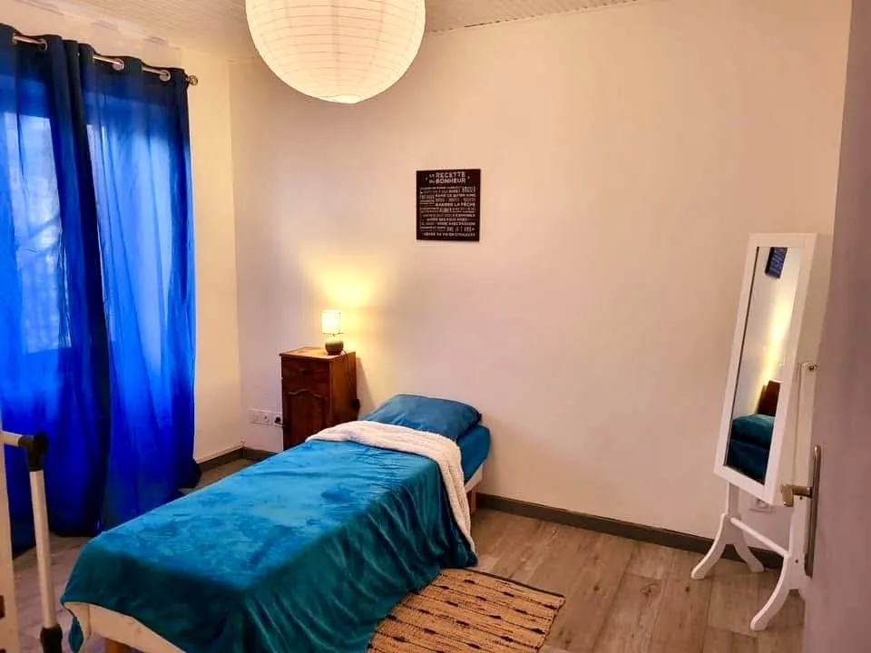 Investissez dans une maison de village avec 3 appartements meublés à Saint-Marcel-lès-Sauzet 