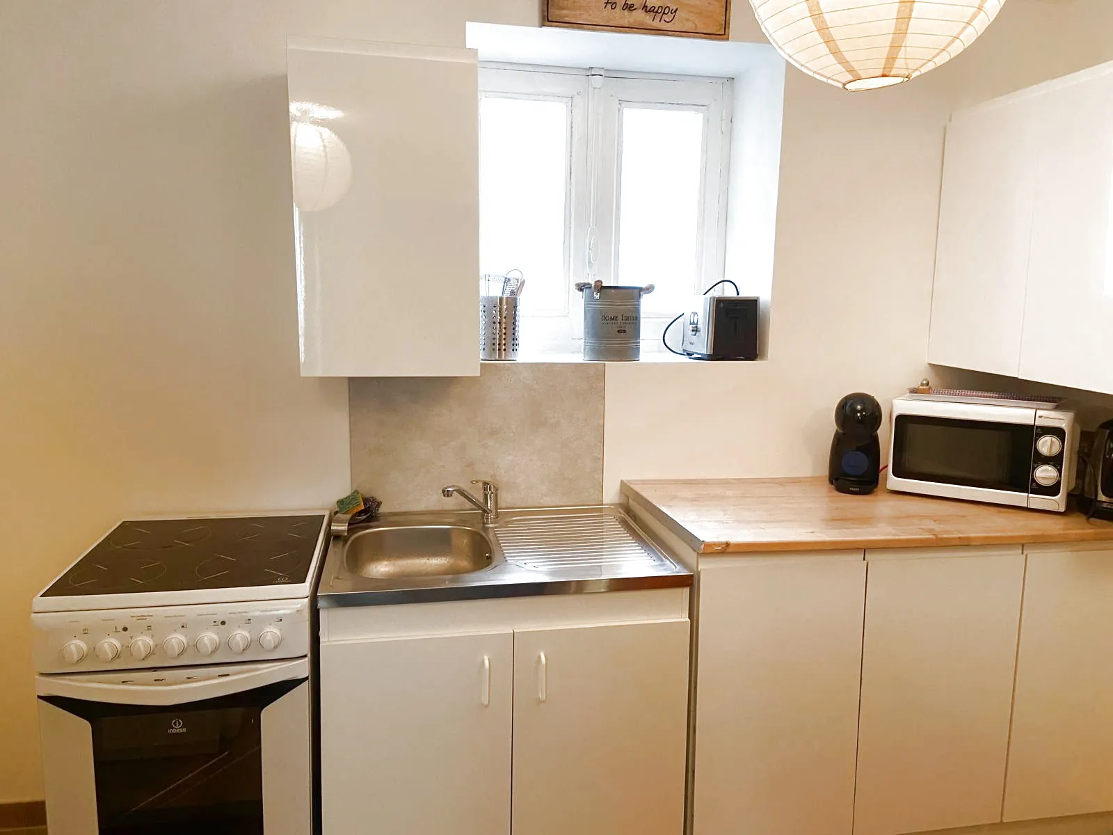 Investissez dans une maison de village avec 3 appartements meublés à Saint-Marcel-lès-Sauzet 