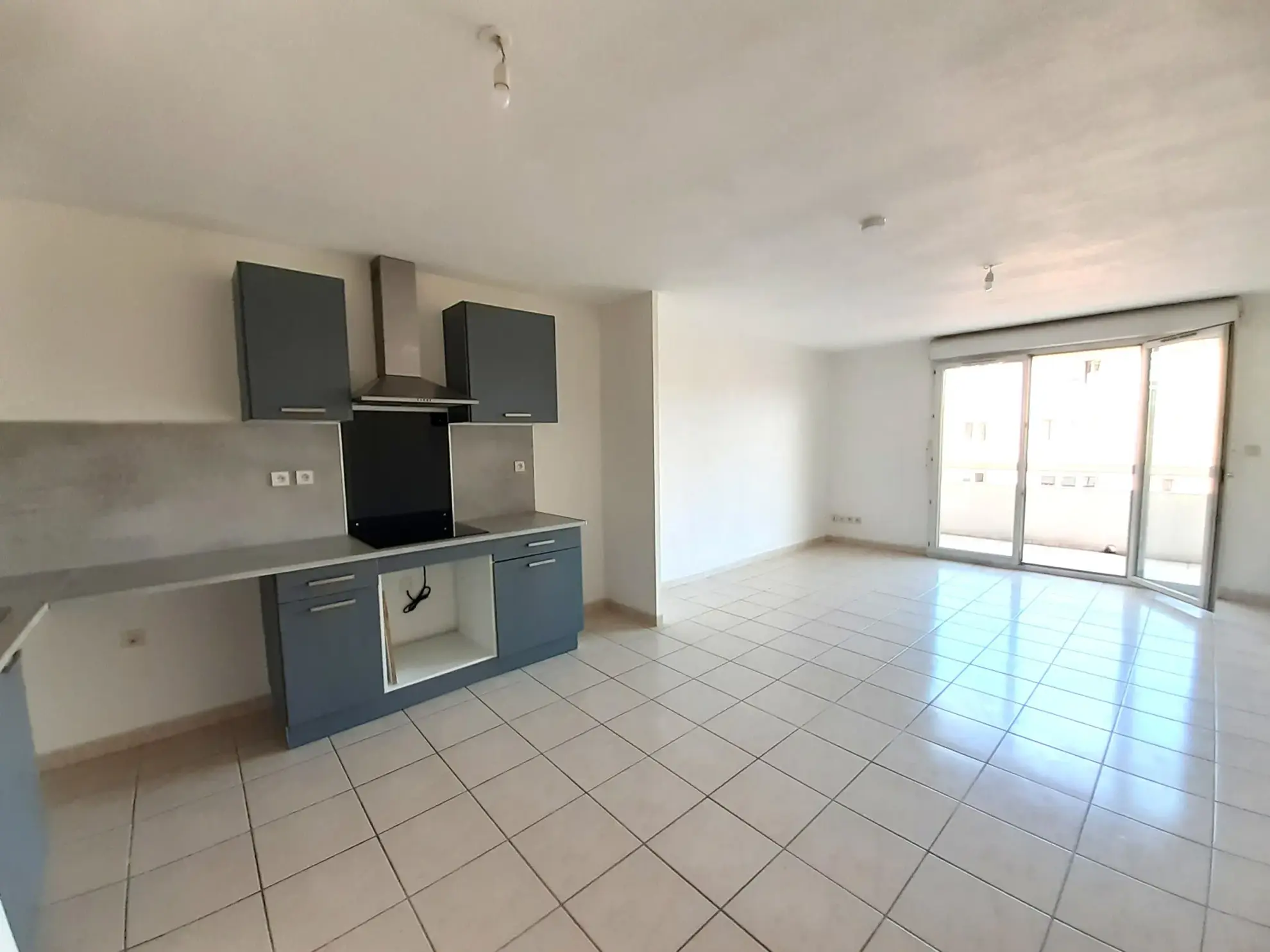 Bel appartement T2 de 55m² avec terrasse et parking à Saint-Estève 
