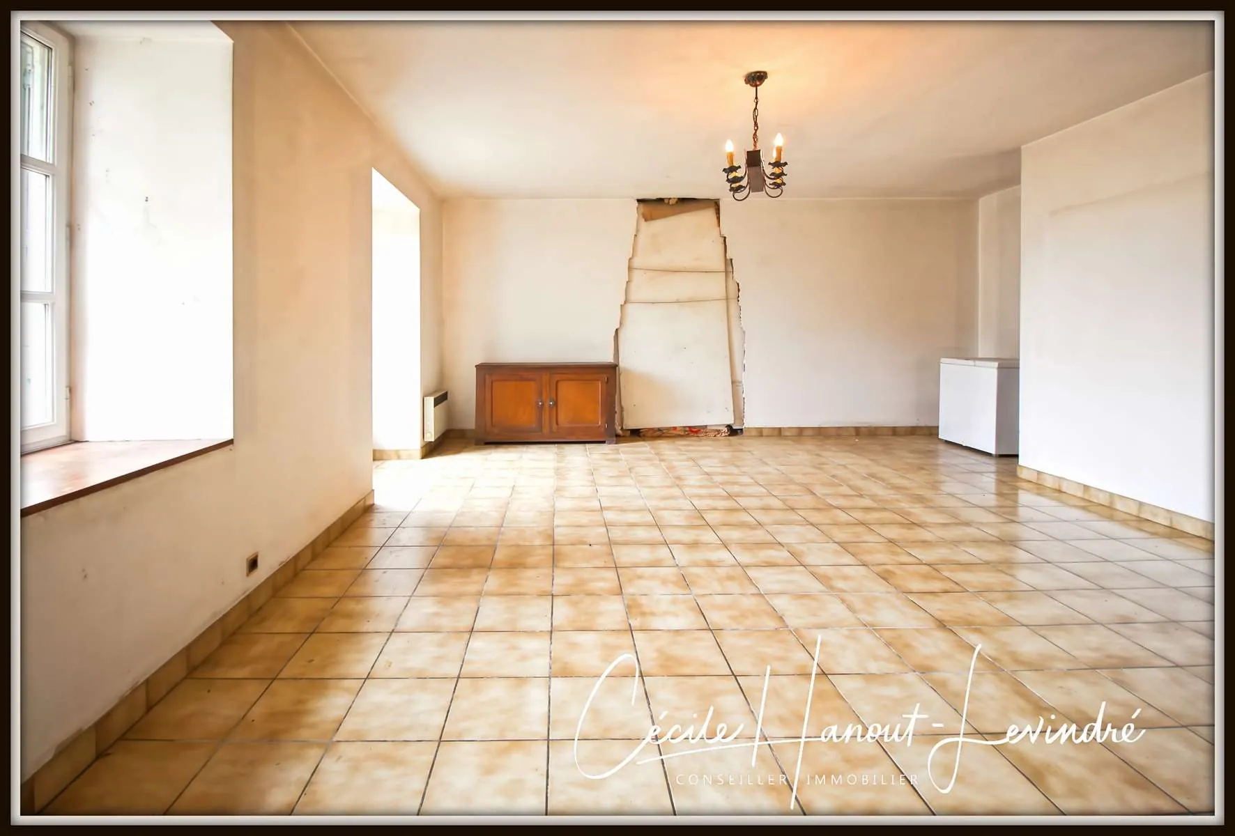 Maison en pierre à restaurer à Montanel - 107 m², terrain 2420 m², garage, campagne 