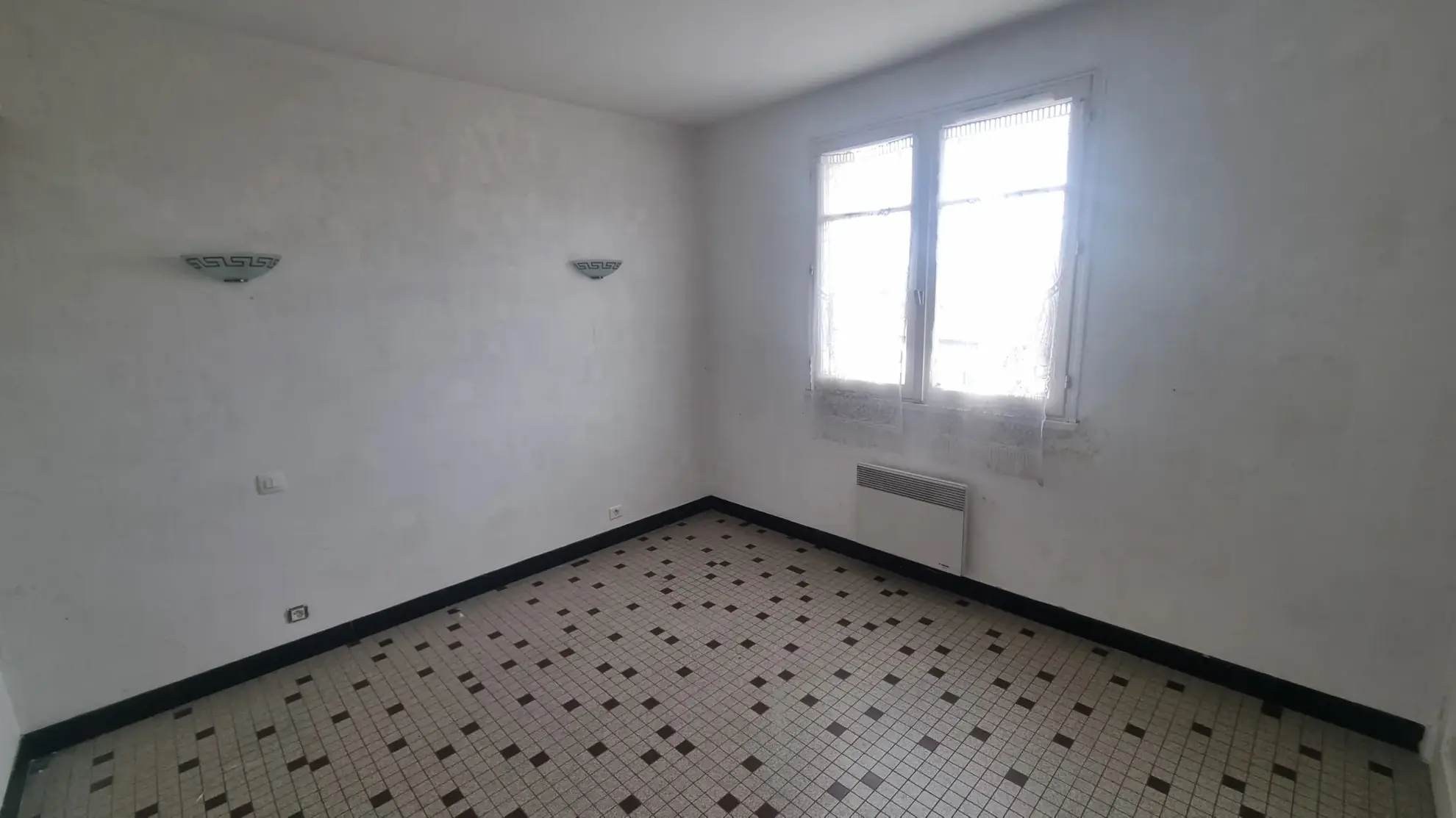 Maison de 75 m² avec potentiel d'agrandissement à Puy l'Évêque 