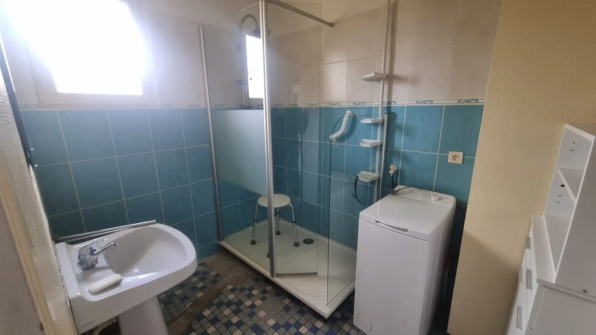 Maison de 75 m² avec potentiel d'agrandissement à Puy l'Évêque 