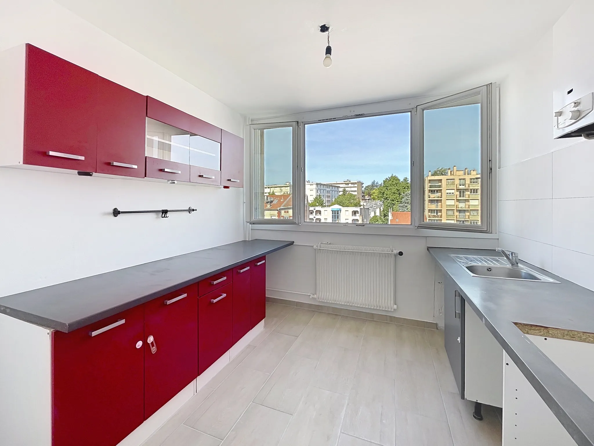 Appartement T3 à Saint-Étienne - Balcon, Cave, Stationnement - Secteur Très Bien Desservi