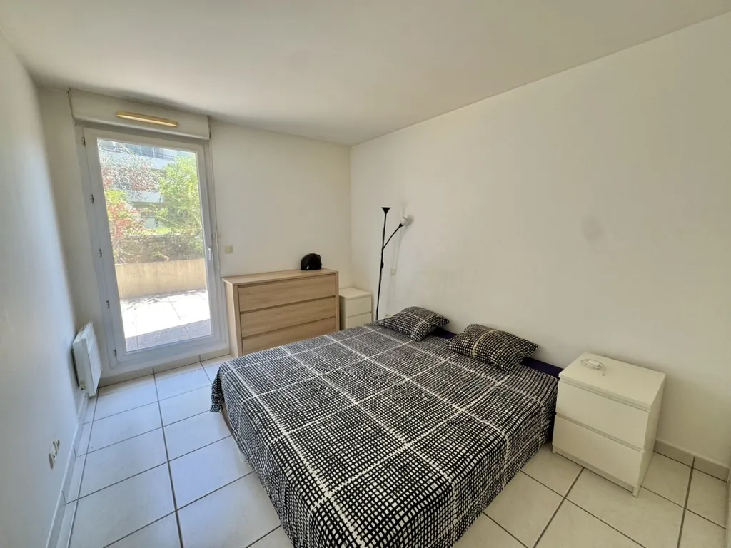 Appartement T3 avec grande terrasse et balcon à Marseille 5ème 