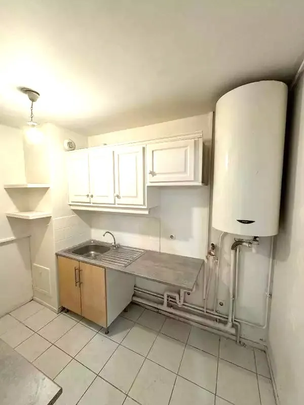 Appartement T2 de 58m² à La Courneuve avec parking privé près des transports 