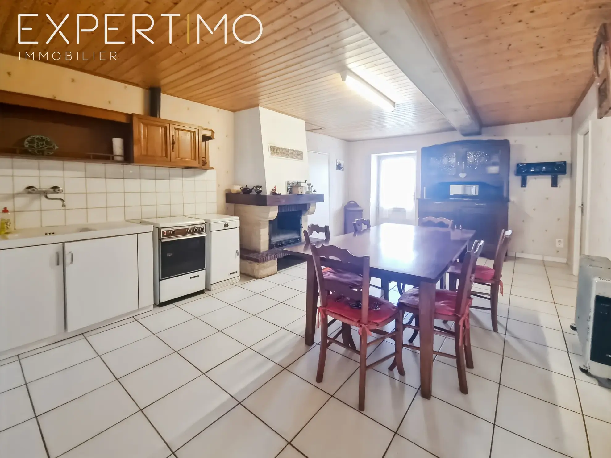 Charmante maison en pierre avec grand terrain à Bouin, proche mer 