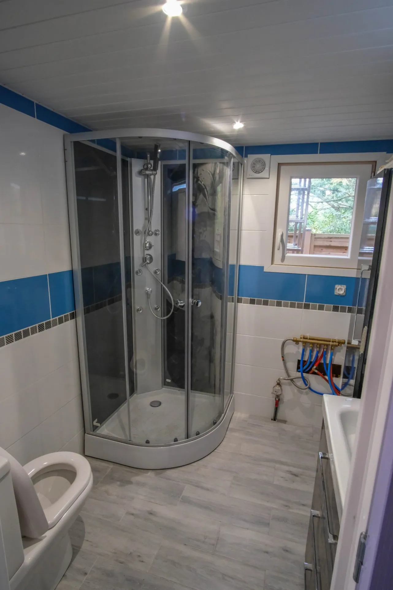 Charmant chalet à Gujan-Mestras avec deux logements et haute rentabilité 