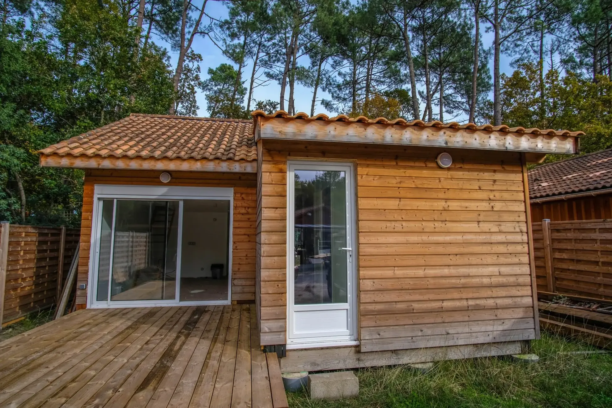 Charmant chalet à Gujan-Mestras avec deux logements et haute rentabilité