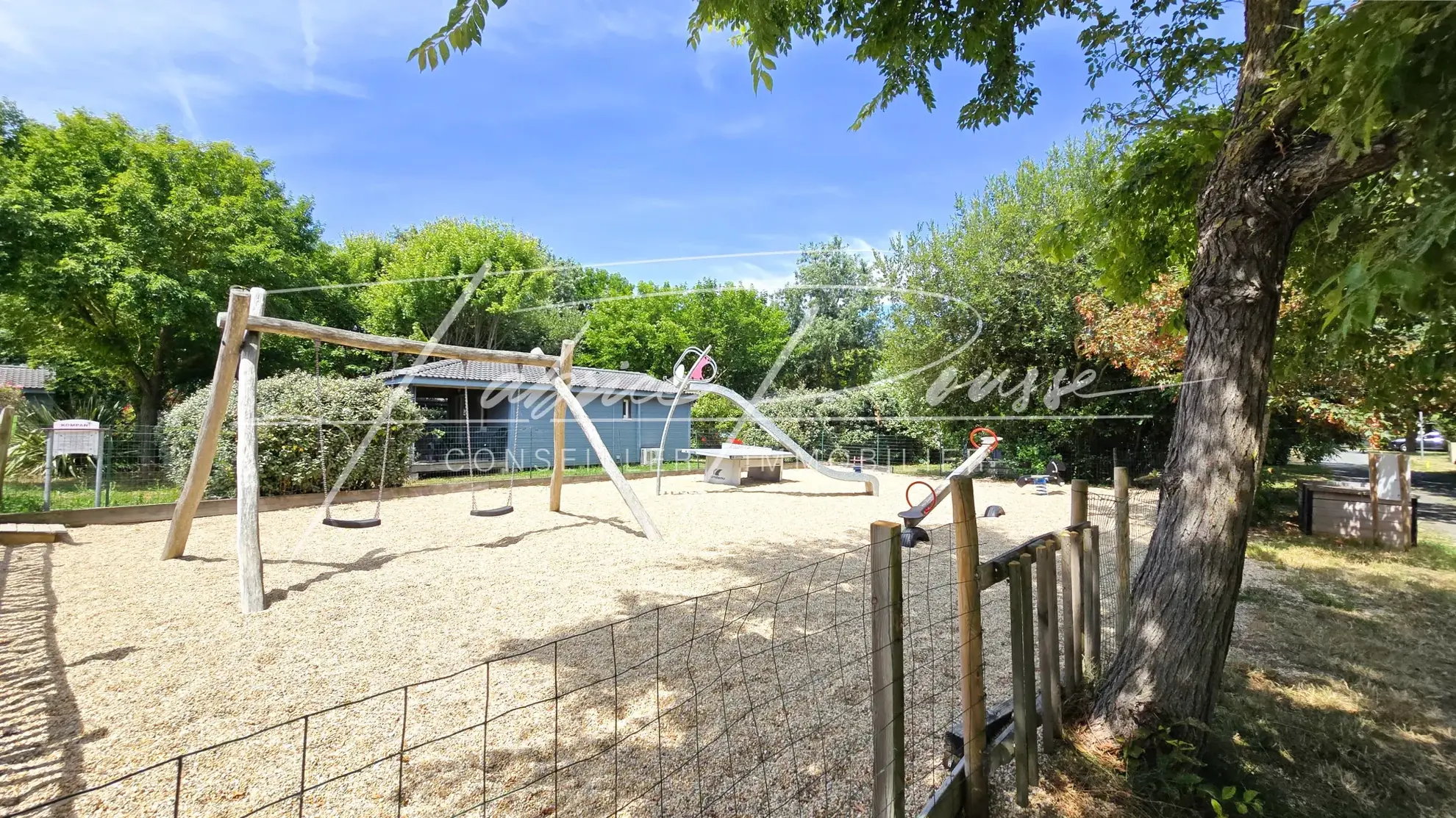 Charmant chalet en bois à Saint-Denis d’Oléron près des plages 