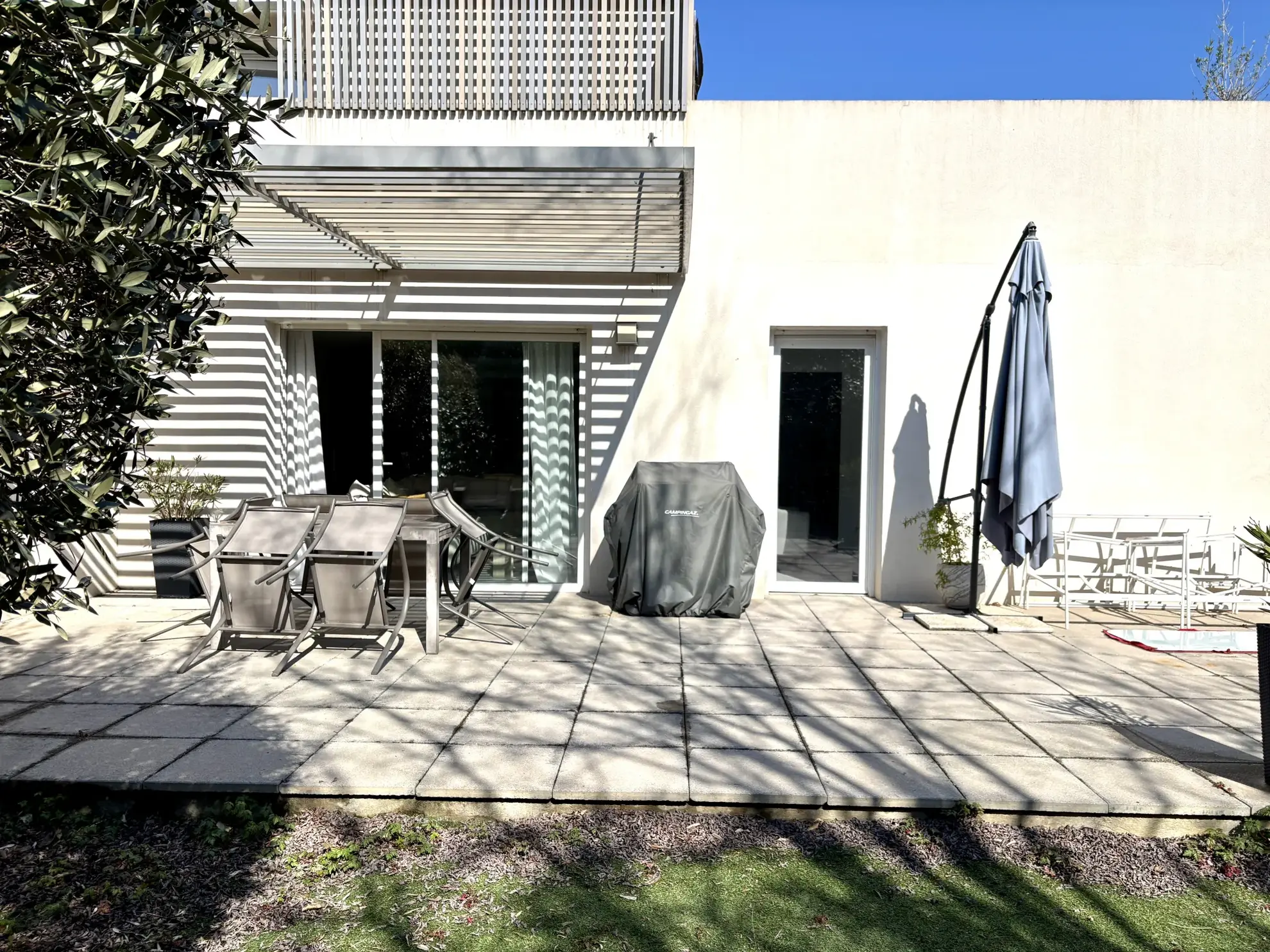 Appartement T3 en Rez-de-Jardin à Baillargues avec Grand Extérieur et Parking 