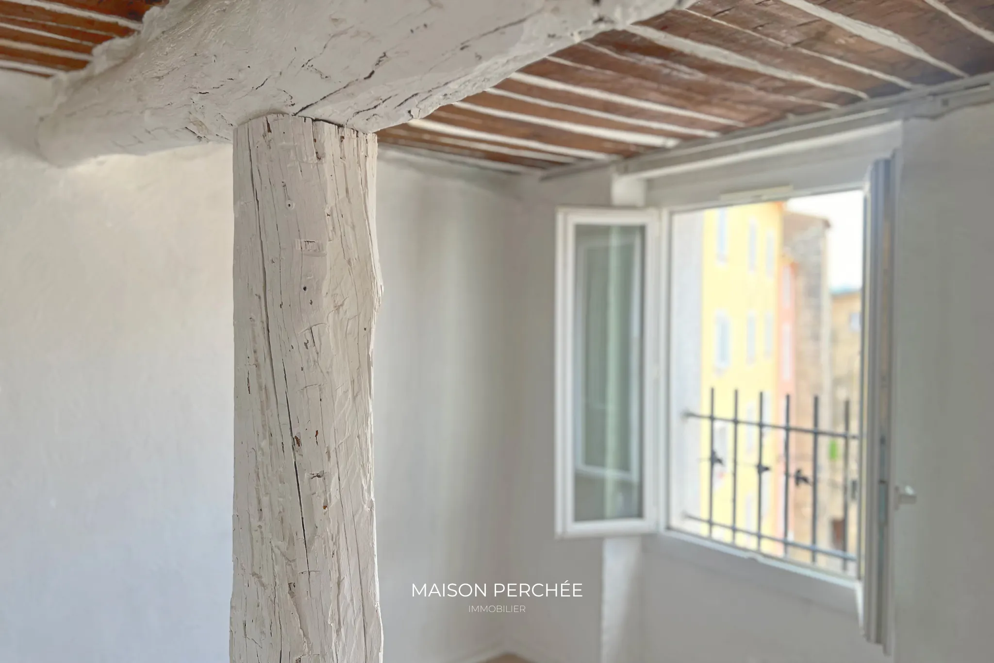 Charmant appartement de 58 m² avec 2 chambres à Draguignan, secteur historique 