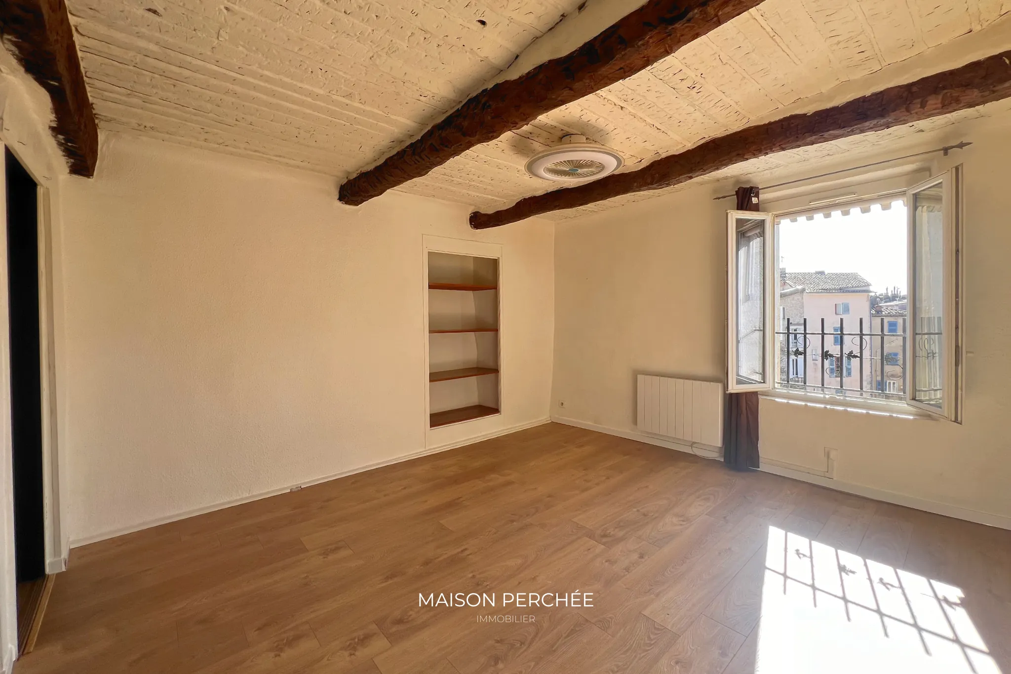 Charmant appartement de 58 m² avec 2 chambres à Draguignan, secteur historique 