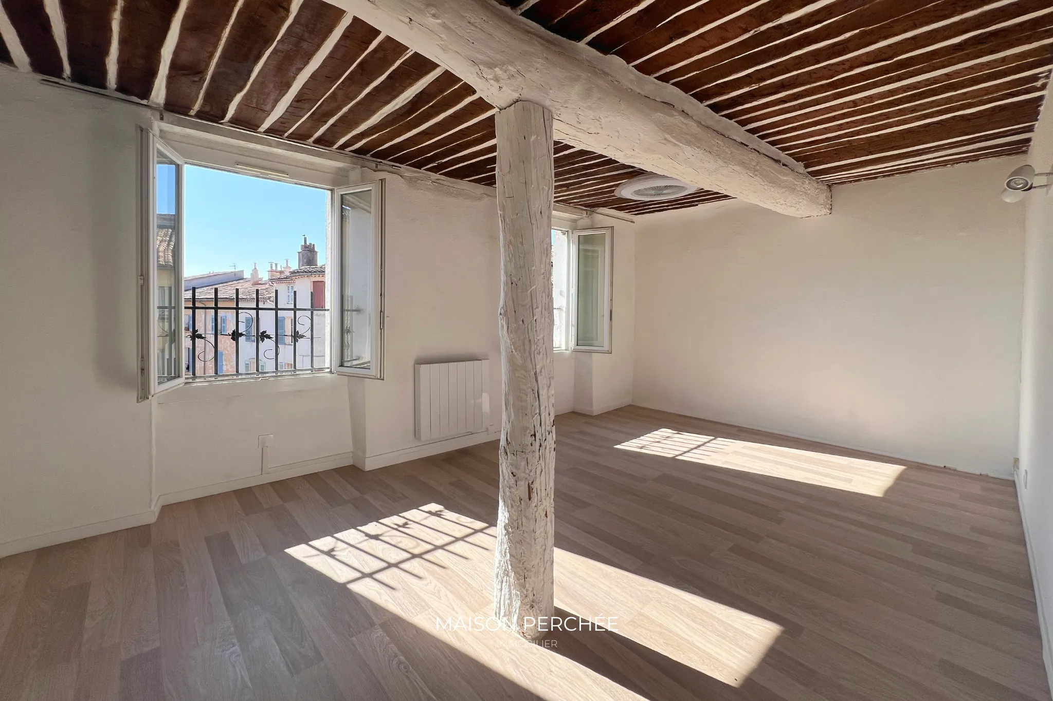 Charmant appartement de 58 m² avec 2 chambres à Draguignan, secteur historique