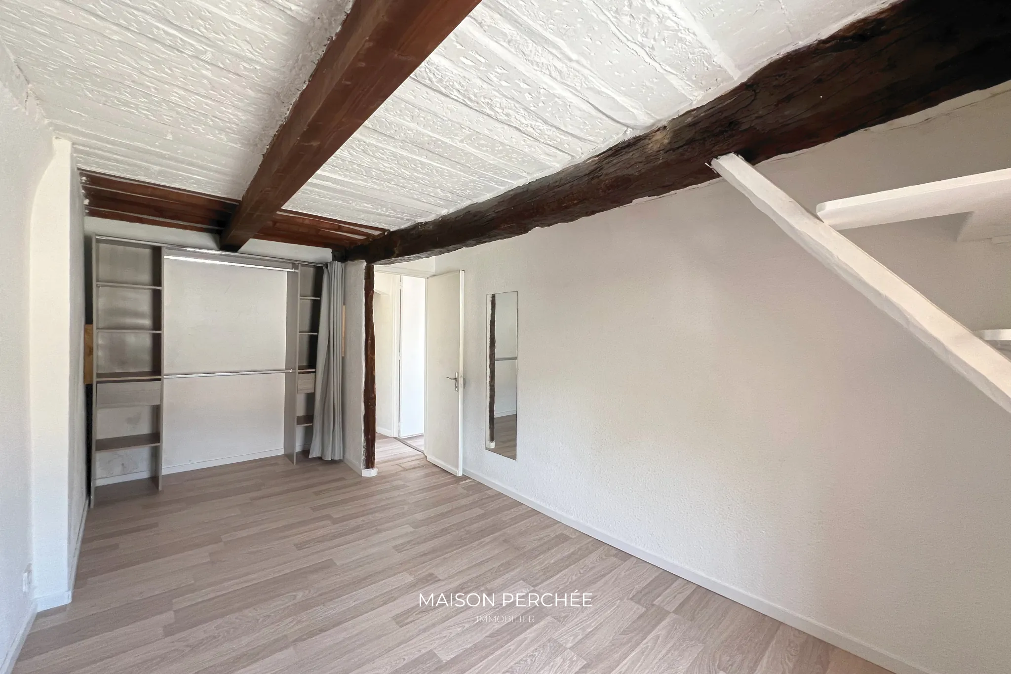 Charmant appartement de 58 m² avec 2 chambres à Draguignan, secteur historique 