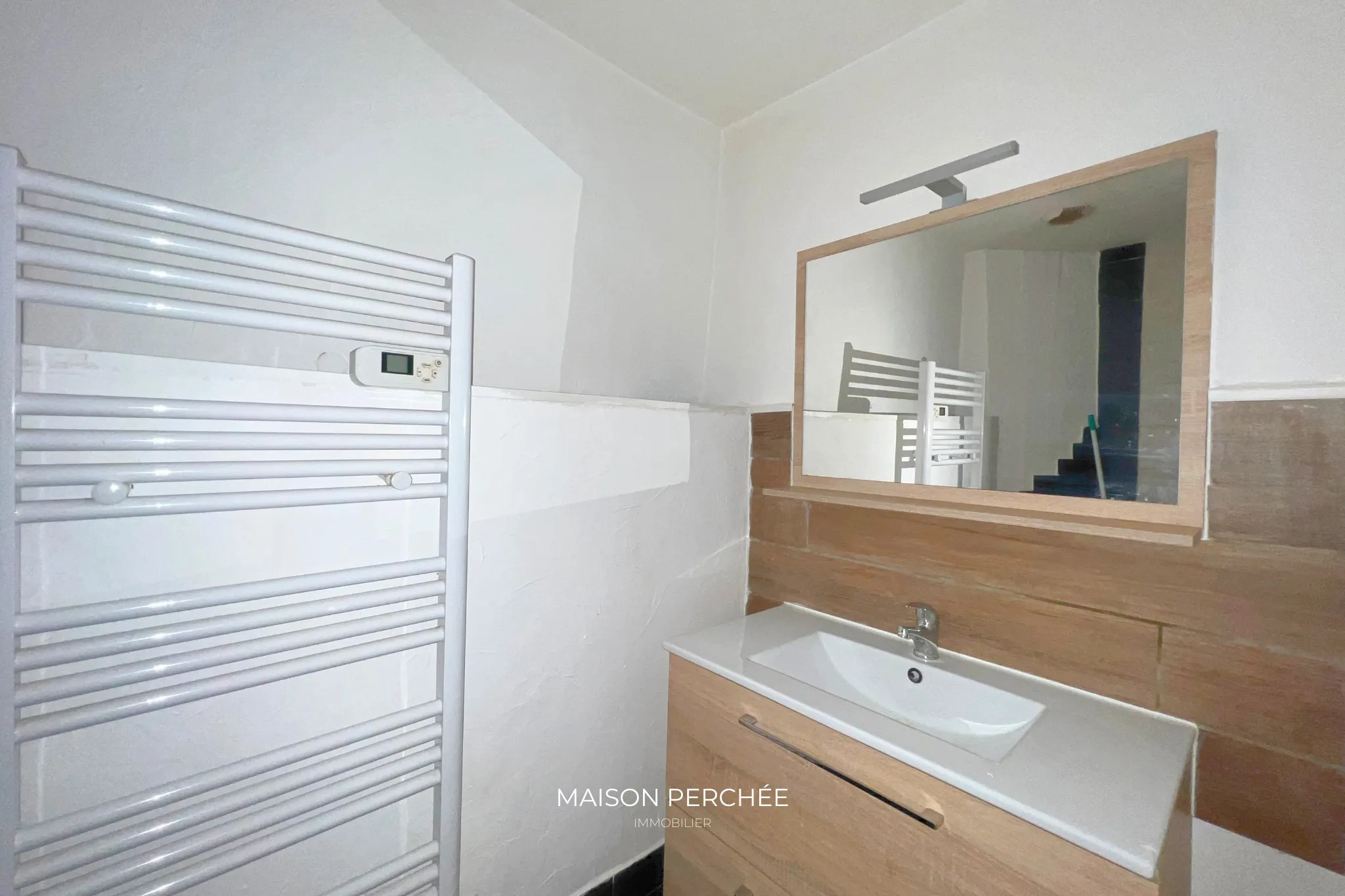 Charmant appartement de 58 m² avec 2 chambres à Draguignan, secteur historique 