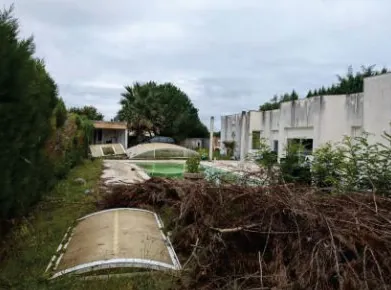 Villa spacieuse avec 4 chambres à Hinx à partir de 50 000 € 