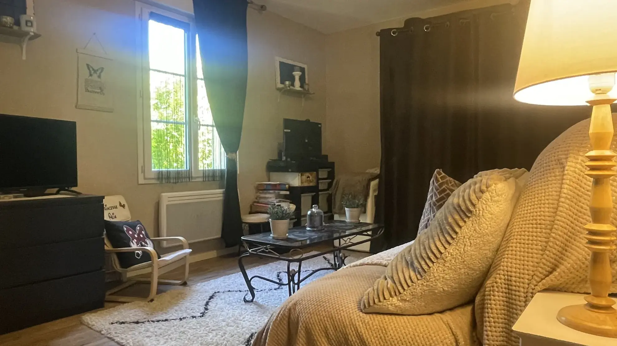 Pavillon de 4 chambres avec grand jardin, calme proche Noyon et Chauny 