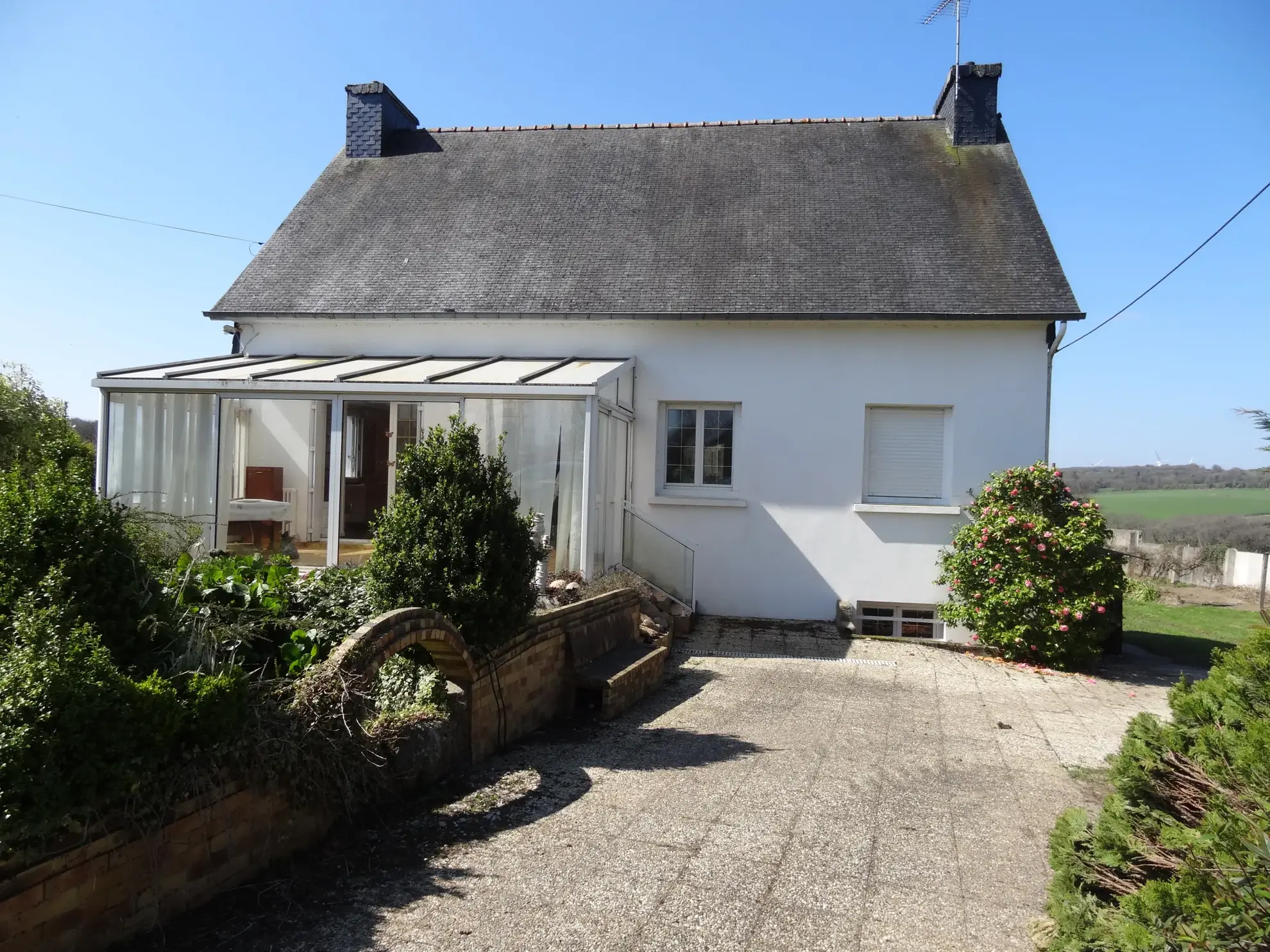 Grande maison familiale avec dépendance à Bourbriac sur 2 420 m² 