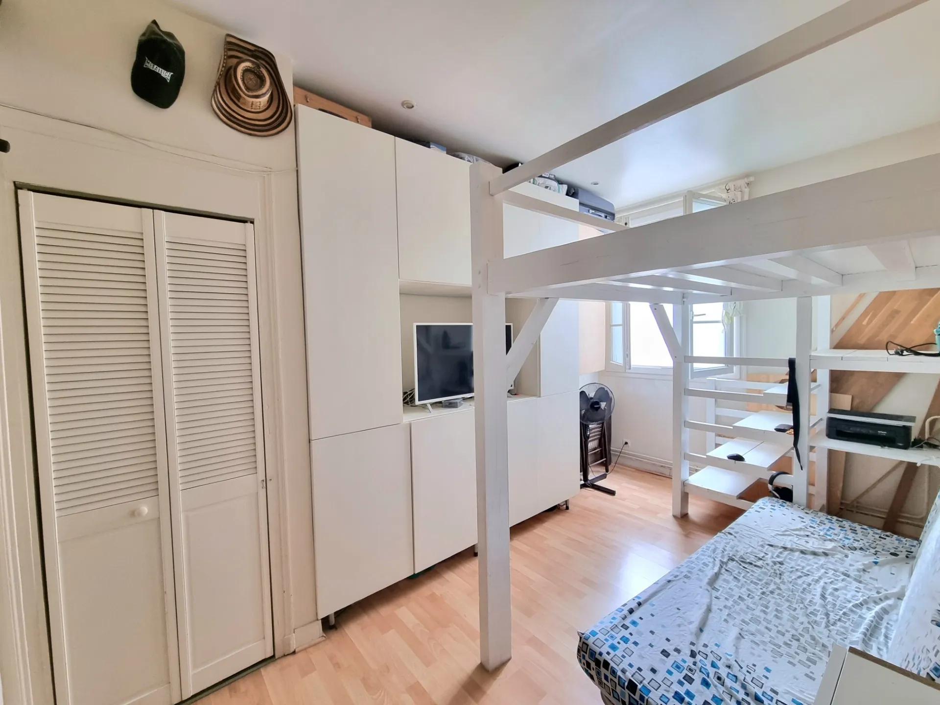 Charmant studio lumineux de 19,79 m² à Paris 14, calme et bien optimisé