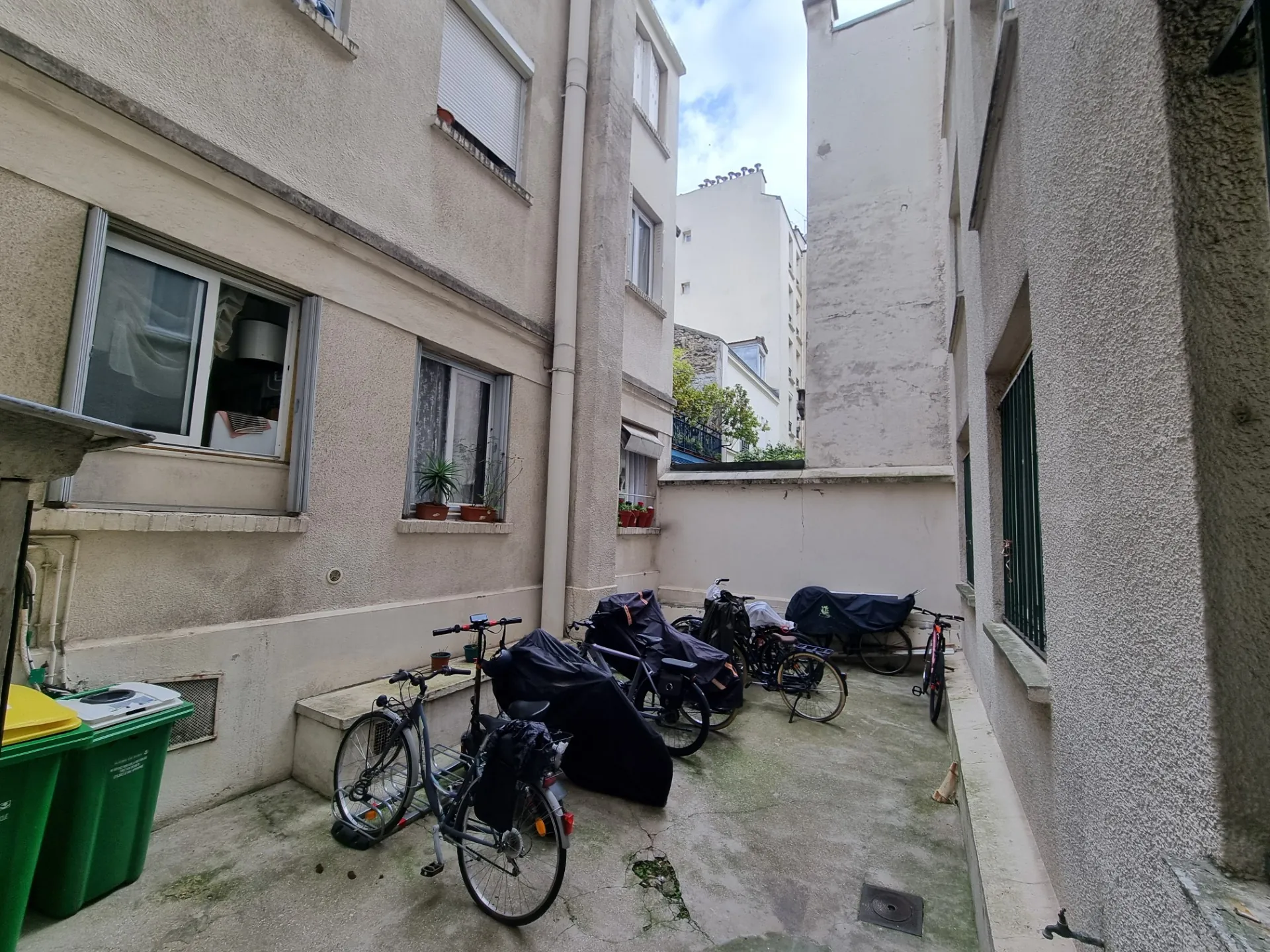 Charmant studio lumineux de 19,79 m² à Paris 14, calme et bien optimisé 
