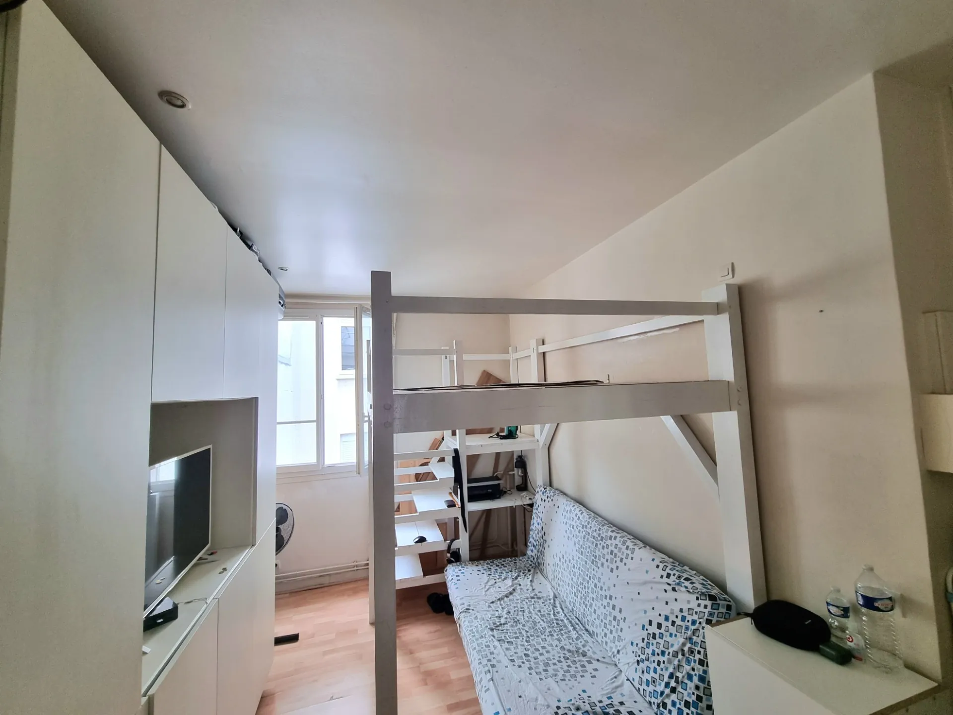 Charmant studio lumineux de 19,79 m² à Paris 14, calme et bien optimisé 