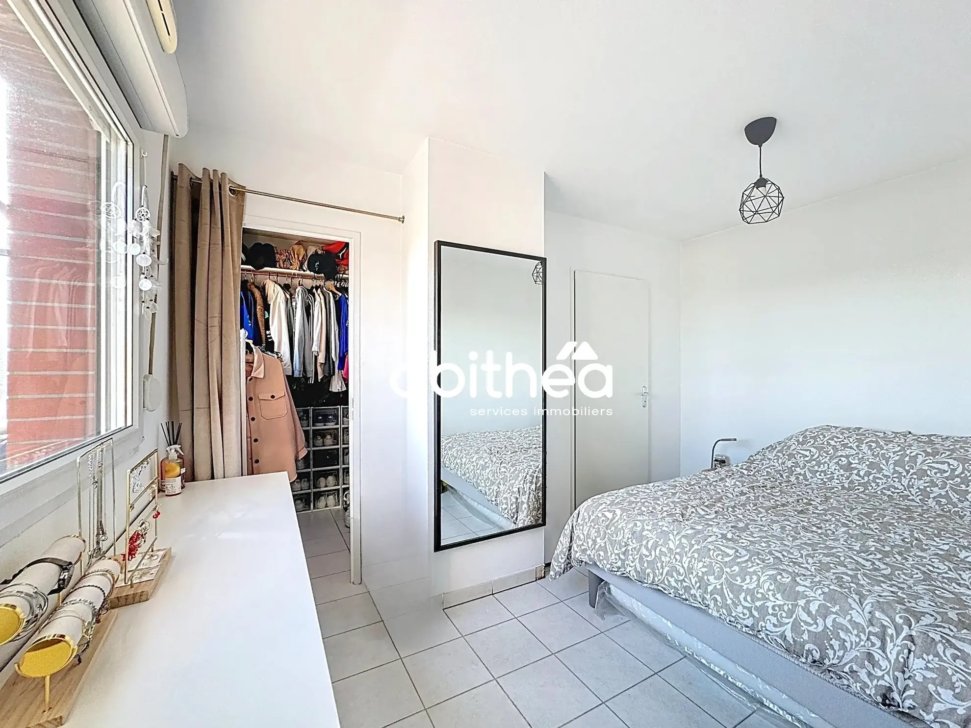 Appartement T2 avec balcon et parking à Lens – Résidence sécurisée 