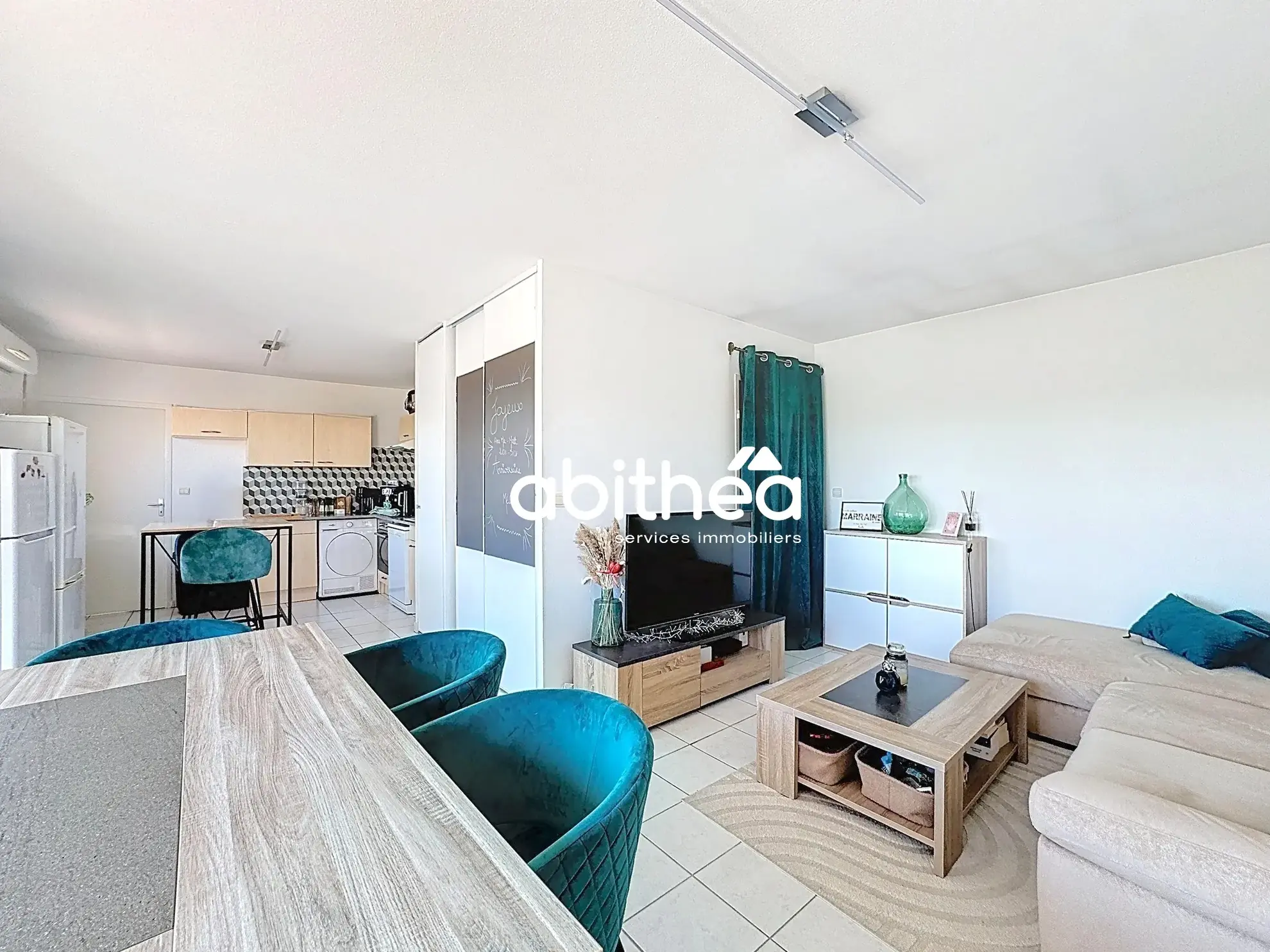 Appartement T2 avec balcon et parking à Lens – Résidence sécurisée 