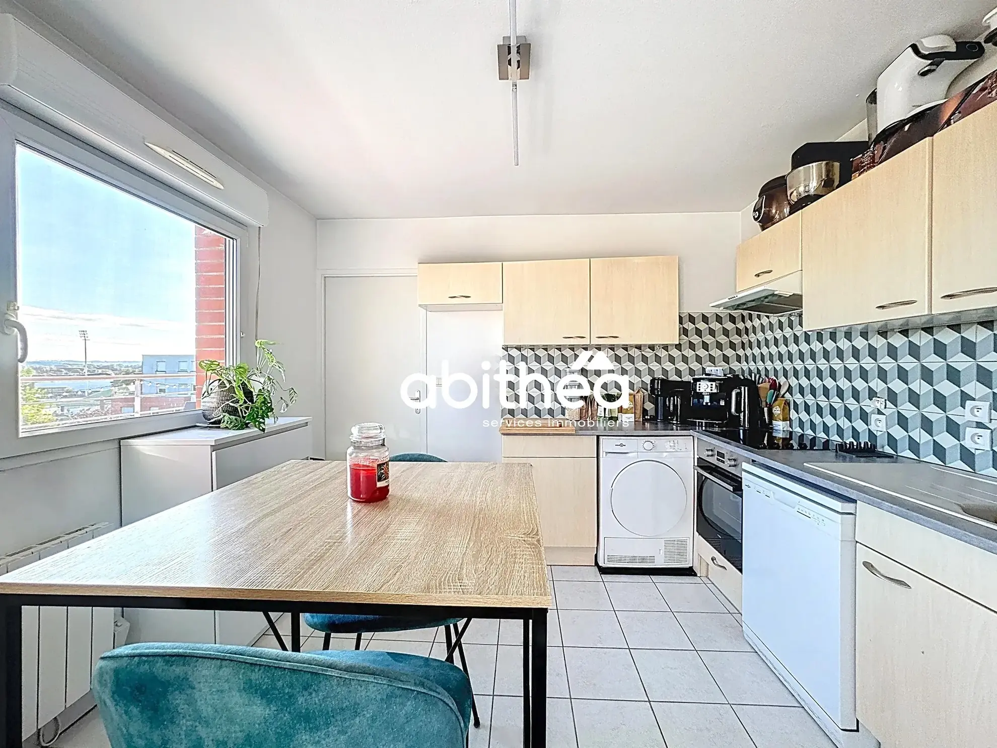 Appartement T2 avec balcon et parking à Lens – Résidence sécurisée 