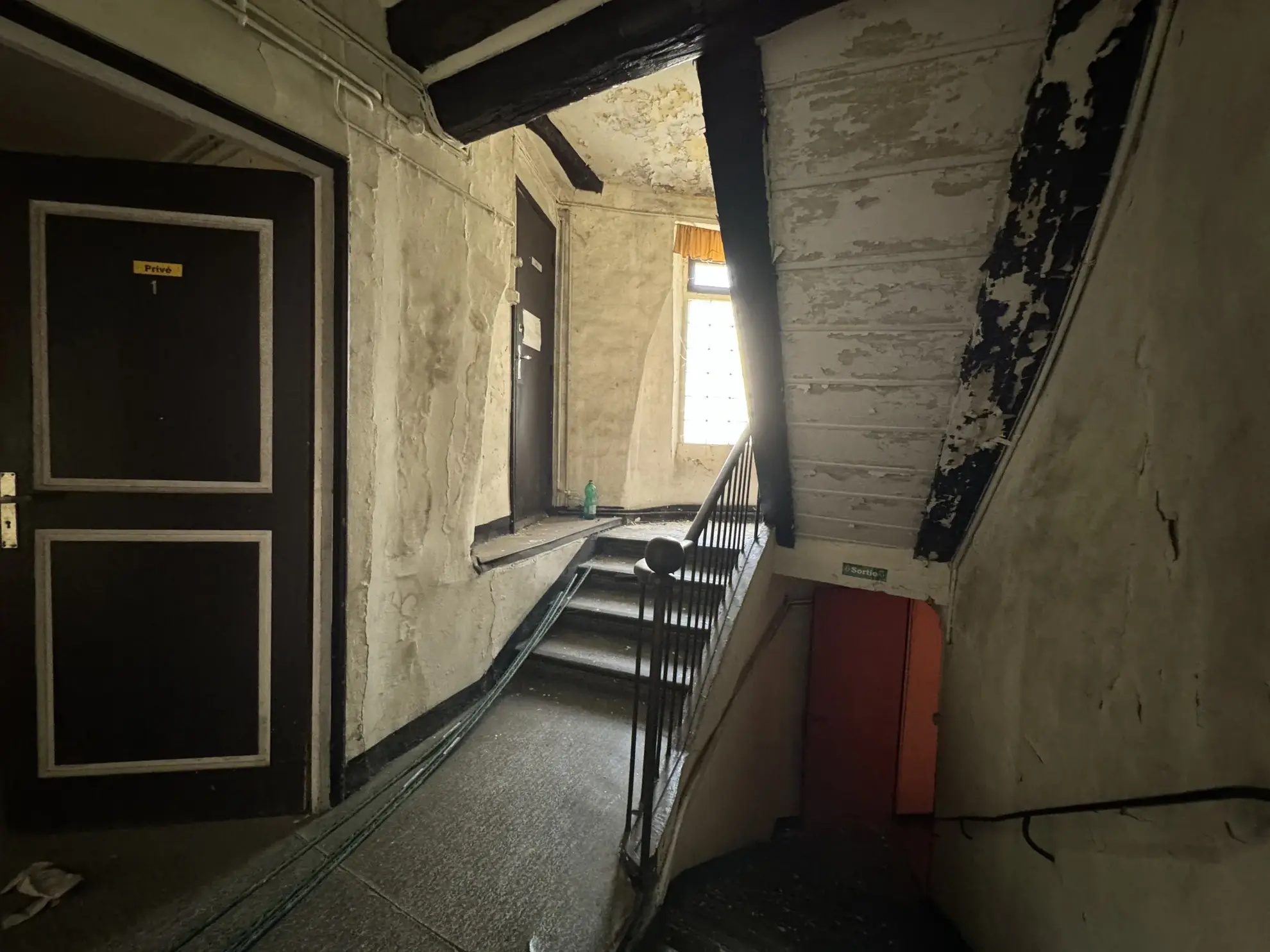 Immeuble à rénover au centre-ville de Saint Jean du Gard, 580 m², potentiel appartements, prix attractif 