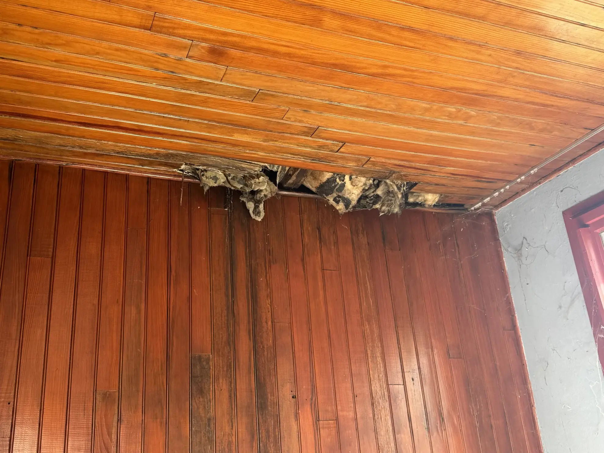 Immeuble à rénover au centre-ville de Saint Jean du Gard, 580 m², potentiel appartements, prix attractif 