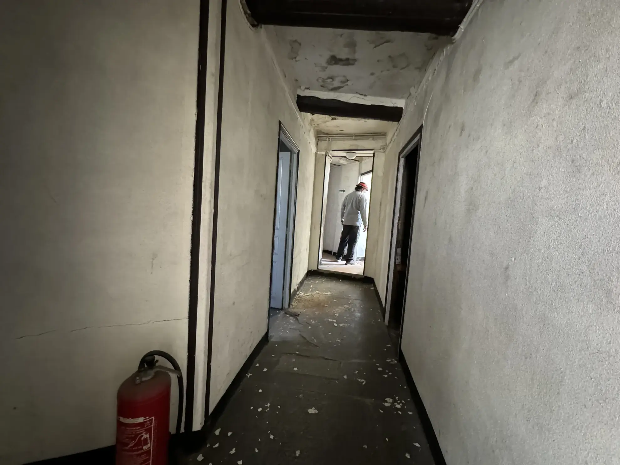 Immeuble à rénover au centre-ville de Saint Jean du Gard, 580 m², potentiel appartements, prix attractif 