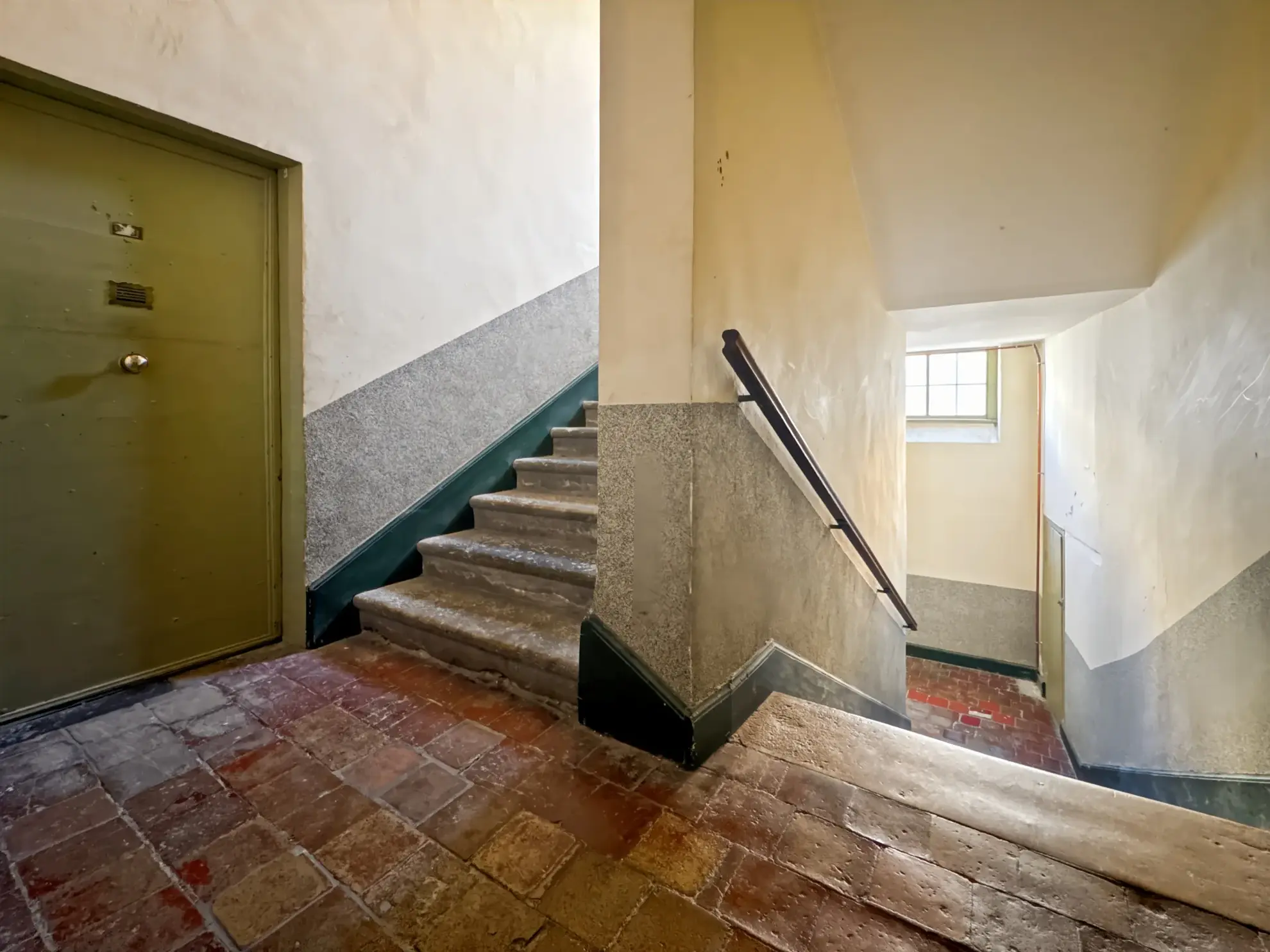 Studio à vendre dans le centre historique de Trévoux, charmant et rénové 