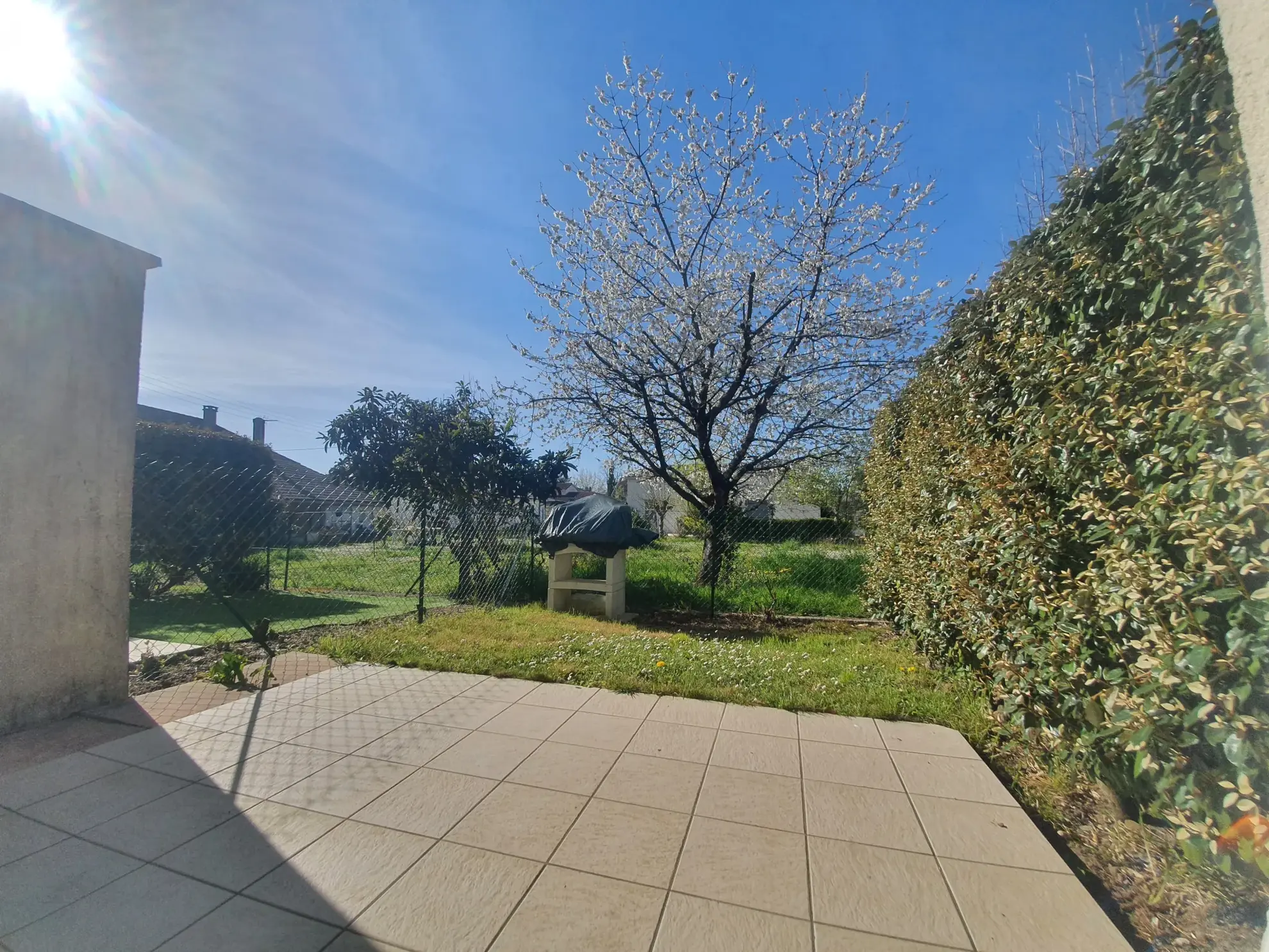 Maison 3 pièces avec terrasse et 2 parkings à Villeneuve-sur-Lot 