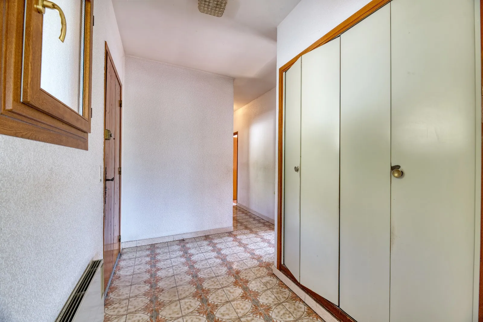 Appartement-villa 4 pièces avec terrasse et parking à Gilette (Secteur Pont Charles Albert) 