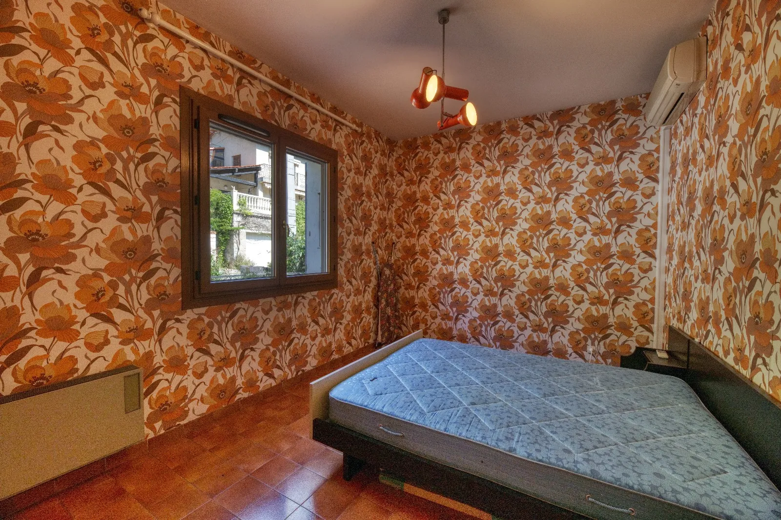 Appartement-villa 4 pièces avec terrasse et parking à Gilette (Secteur Pont Charles Albert) 