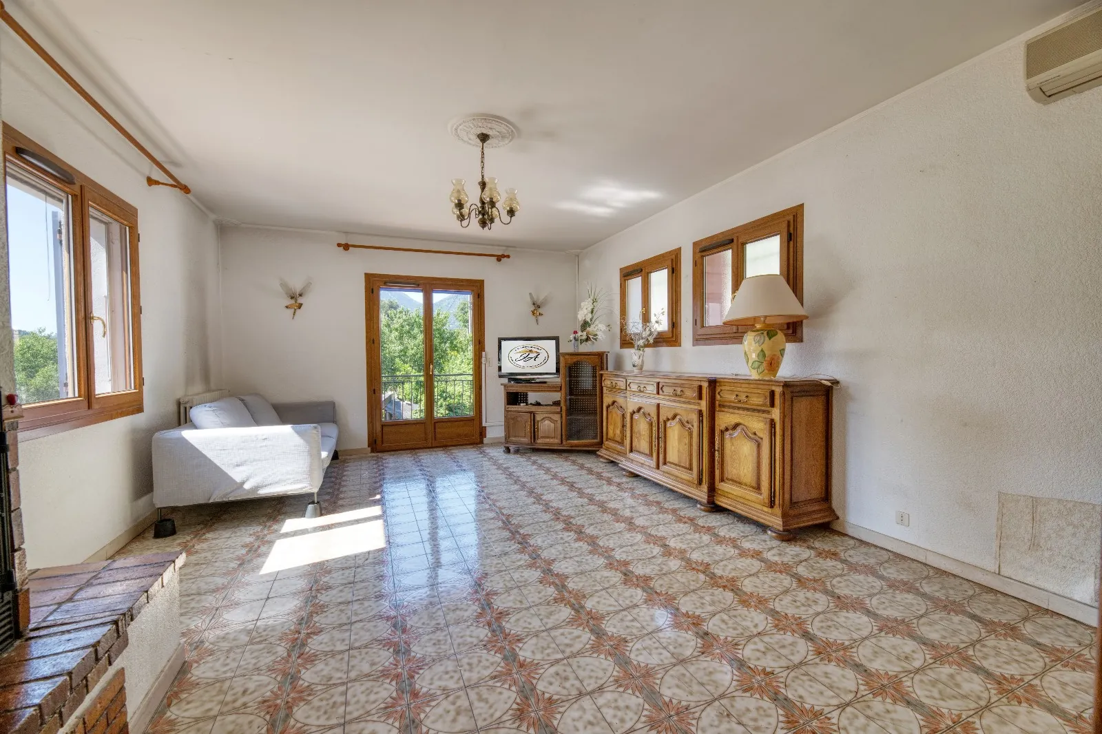 Appartement-villa 4 pièces avec terrasse et parking à Gilette (Secteur Pont Charles Albert) 