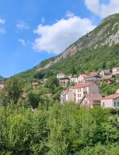 Appartement 3 pièces avec vue montagne à Grenoble, secteur en pleine transformation