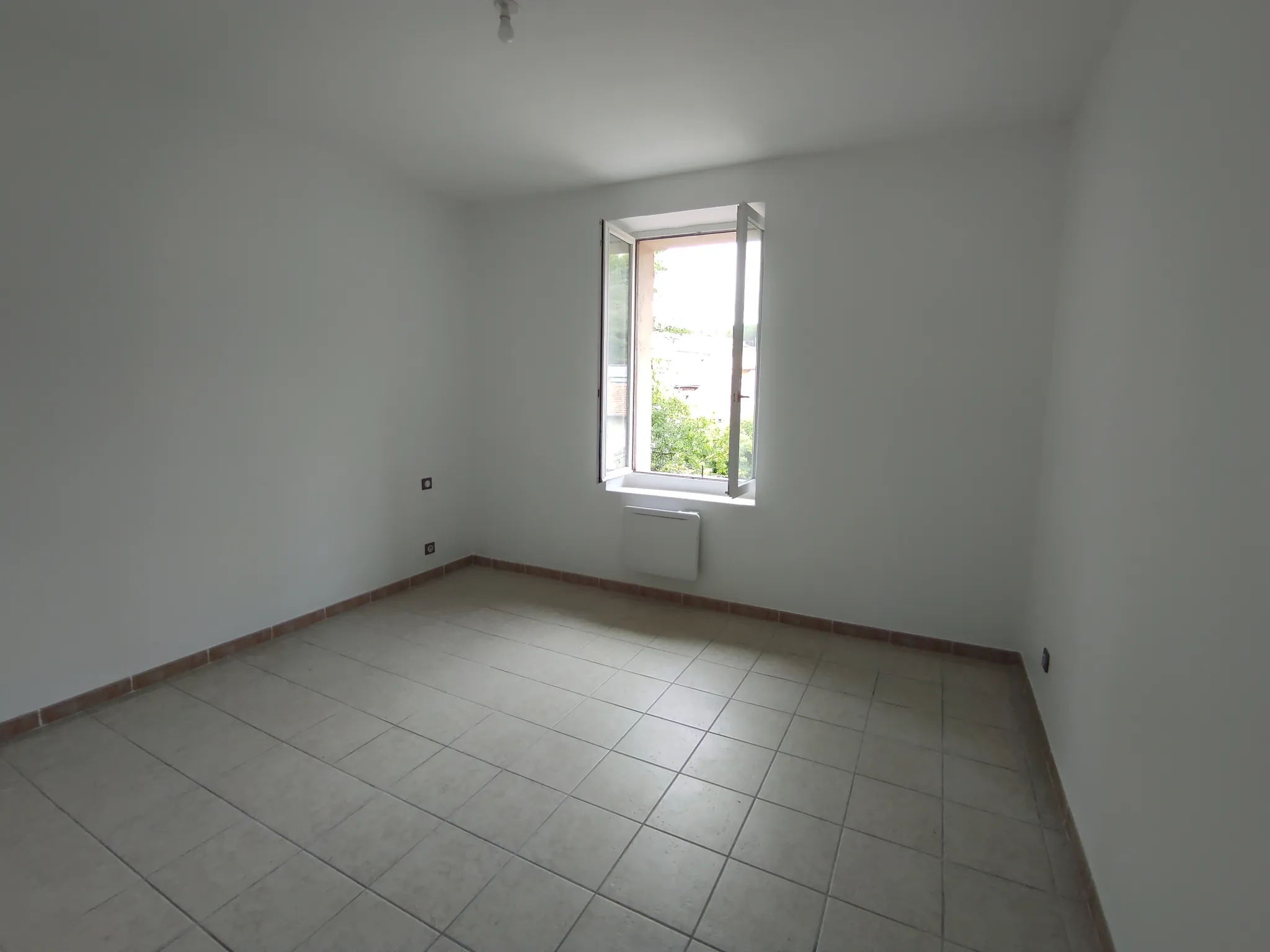 Appartement Duplex T5 de 109 m2 avec Terrasse à Champclauson 