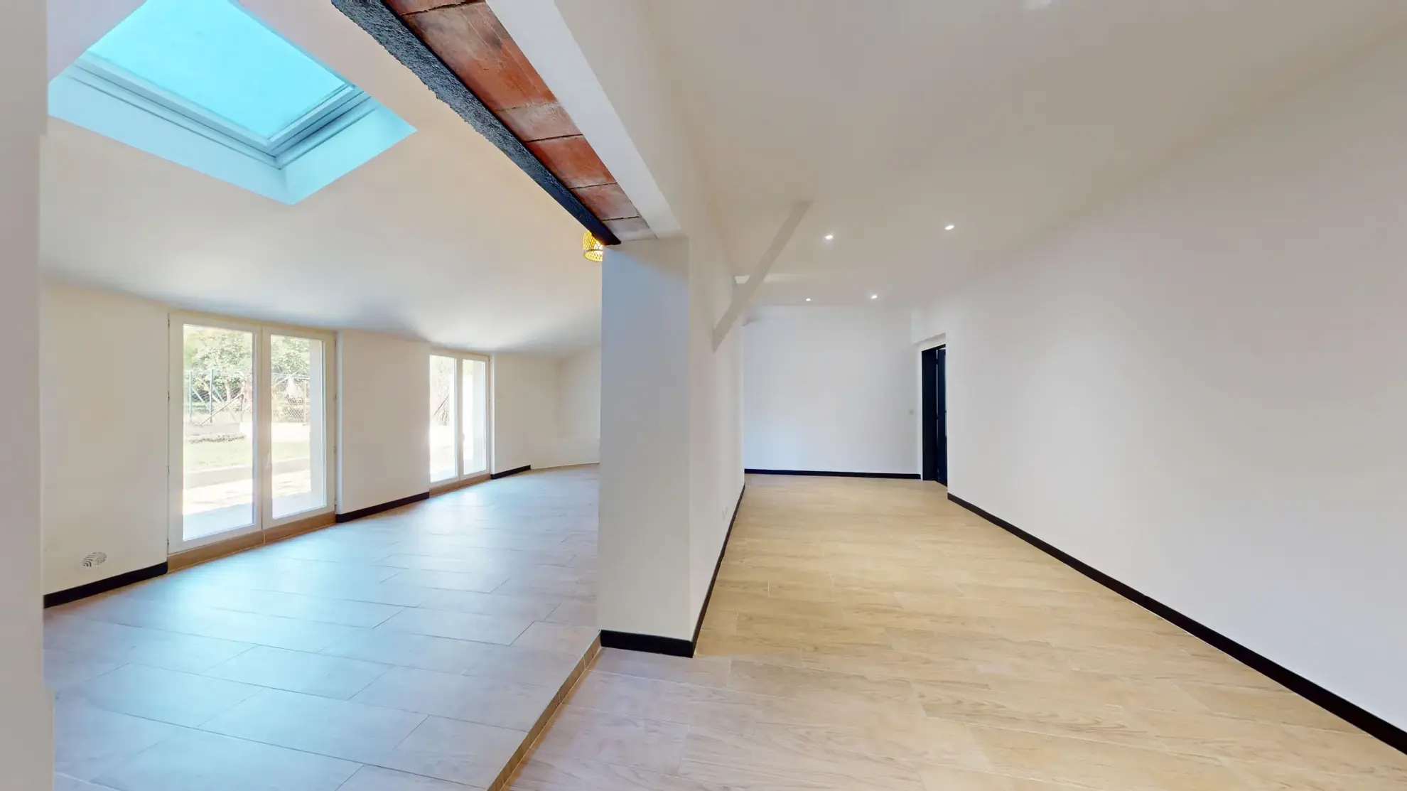 Maison de village T6 rénovée avec jardin à Lissac 