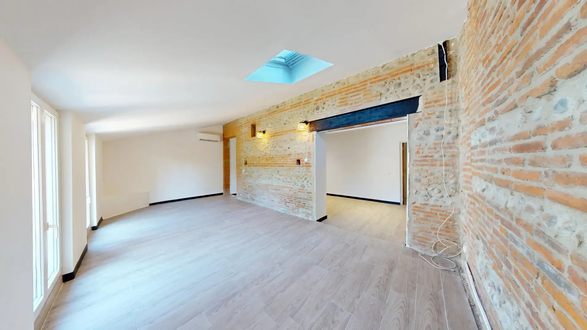 Maison de village T6 rénovée avec jardin à Lissac 