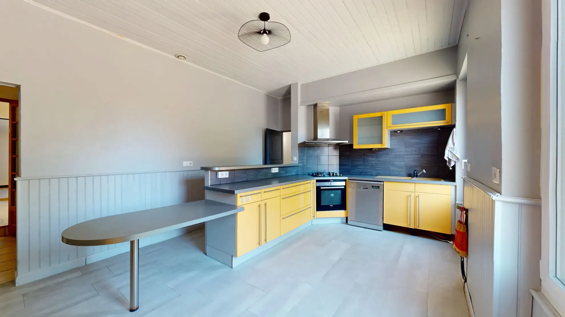 Maison de village T6 rénovée avec jardin à Lissac 